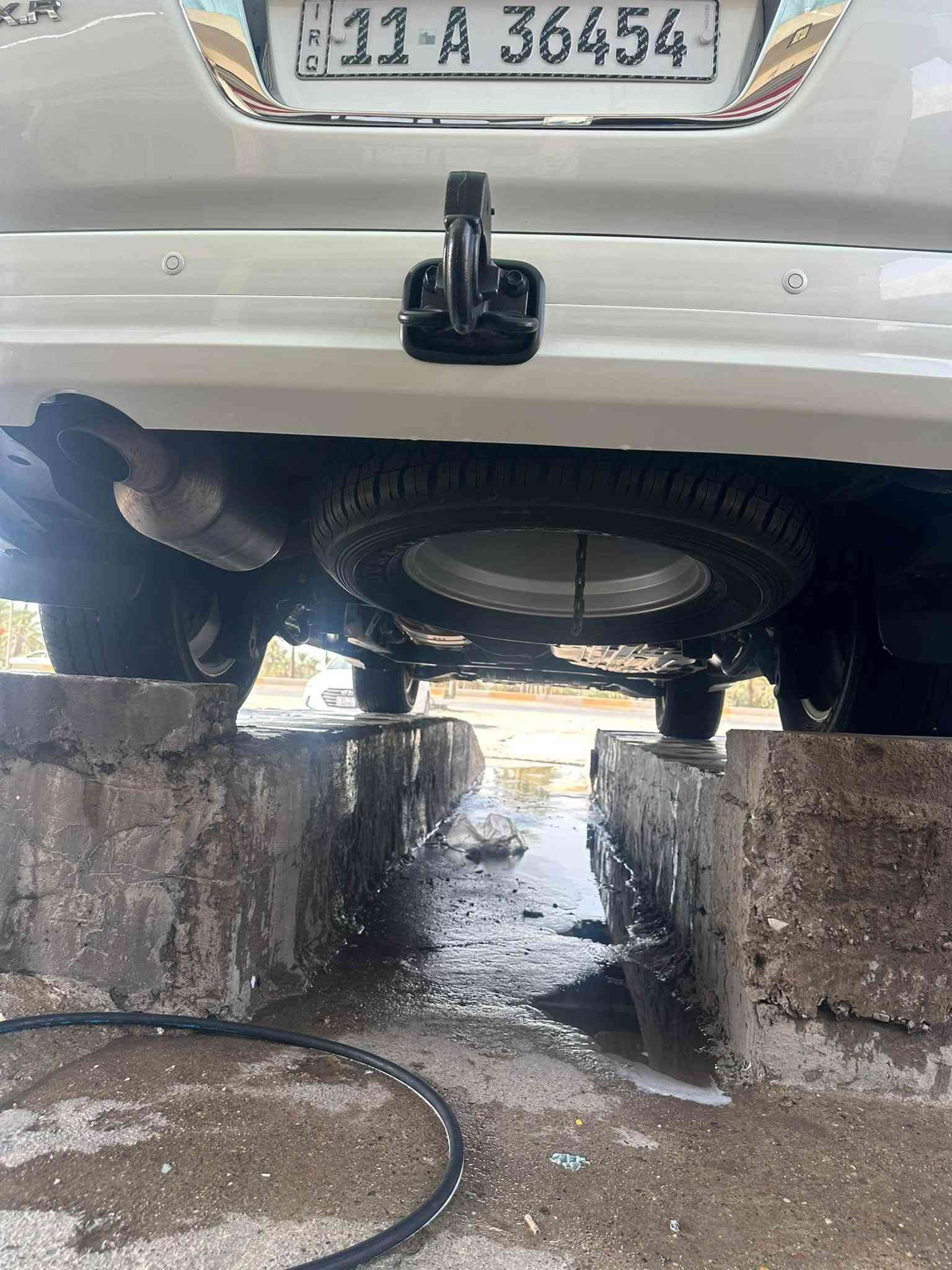 السلام عليكم
للبيع لاندكروز موديل 12 خليجي  G X R v6 

فول مواصفات 
تحكم ستيرن 
كشنات جلد
داخل بيجي ملكي
بصمة 
ثلاجة
سلايت 
جام اوتو
لايت زنون 
كشن كهرباء 
تخم تاير وتخم دسك جديد 
صدر اماي خلفي جديد 
تبريد ثلج 
السيارة بحالة الوكالة كتلوكات الشركة بيهة موجودة
ماشية 130 حقيقي
السعر 340
للأستفسار اكثر رقمي ***********
