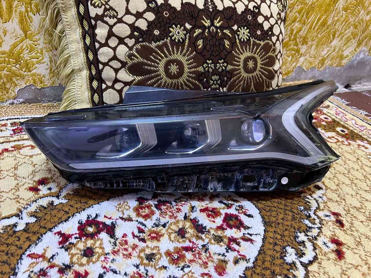 سلام عليكم  البيع لايتات  كي فايف  مديل 22 واحد مكسور جامه وثاني مابي شي علق وجيك خاص ***********
