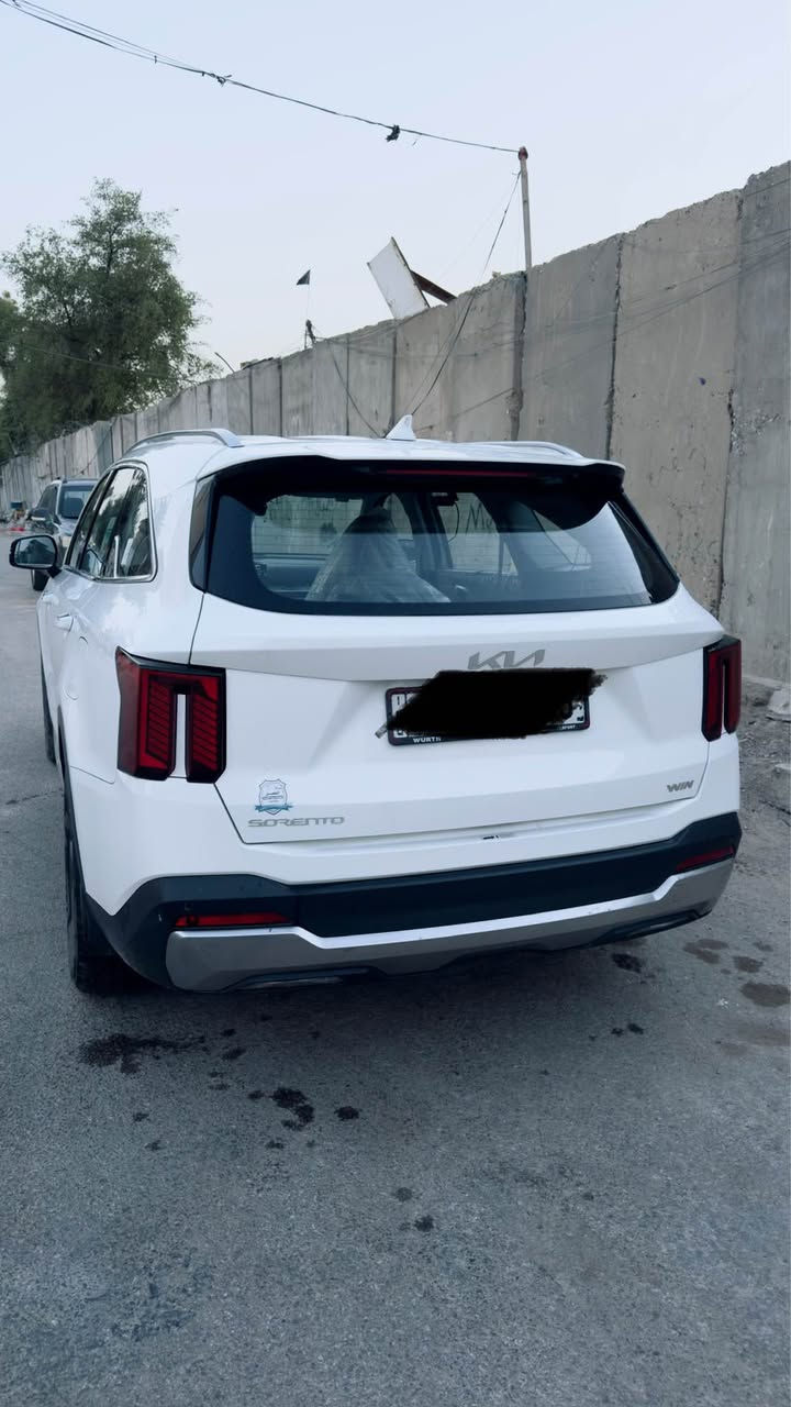 للبيع | كيا سورينتو 2024 خليجي 🇰🇷

✔️ موديل: 2024
✔️ محرك: 3.5 V6
✔️ دفع رباعي AWD
✔️ ممشى: 28,800 كم فقط
✔️ خليجي أصلي
✔️ بدون أي حادث أو صبغ
✔️ مكفولة
✔️ 7 مقاعد
✔️ شاشة كبيرة + عدادات رقمية
✔️ ناقل حركة إلكتروني (دوار)
✔️ شاحن لاسلكي
✔️ حساسات أمامية وخلفية
✔️ السيارة بحالة الوكالة ولا تحتاج أي مصروف.
✔️رقم بغداد جديد

السعر المطلوب: 31000 دولار قابل للتفاوض بالمعقول بعد المعاينة.

📍الموقع: بغداد

للاستفسار أو المعاينة يرجى التواصل عبر الخاص أو الاتصال على الرقم: (***********) بغداد, العراق
