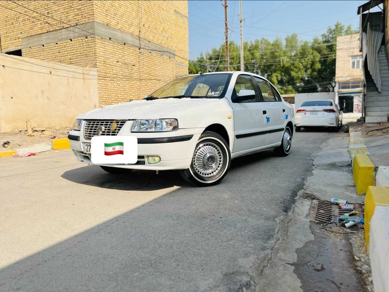السلام عليكم 
سمند للبيع موديل 2012 مكفوله من الضربه والتبديل والصبغ فقط ارباع الدوس رقم ذي قار نكليزي دولي تحويل مباشر سنويه جديده لل٣٠ جاهزه مكينه كير منضومه تبريد جديده حداديه تخم تاير ابو الخطه كهربائيات كلها شغال دواخل جديده عل وضع الشركه جاهزه مكانه ناصريه مركز السعر 38 وبيه مجال ***********
