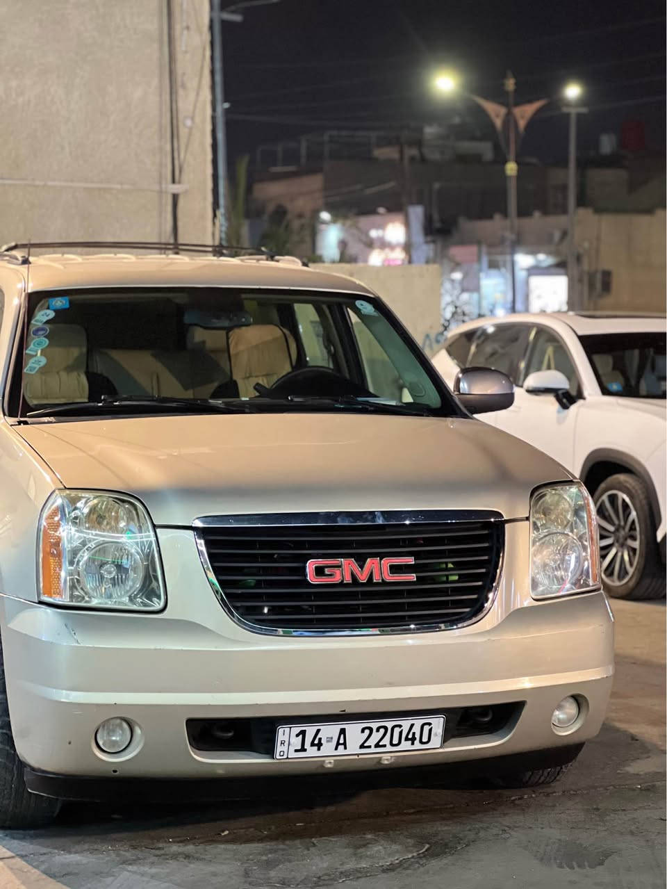 جمسي يوكن 2007 تسجيل جديد  خليجي كفاله ضربه وبارد صبغ ارباع والبنيد مصبوغ يعني قطعه وحده كامله صبغ سبب جراد السياره مكينه وكير وأكسن وتخم تاير ويل كب كله جاهز وكفاله تبريد ثلج حداده 100 سياره ما نقصها ألف نضريتي شرط احلا من الصور نصبه وصفاح موس  السعر 167 بي مجال قليل للبيع او مراوس للاستفسار *********** 
*********** عندي مقطع فيديو توضيح للسياره البصرة, العراق
