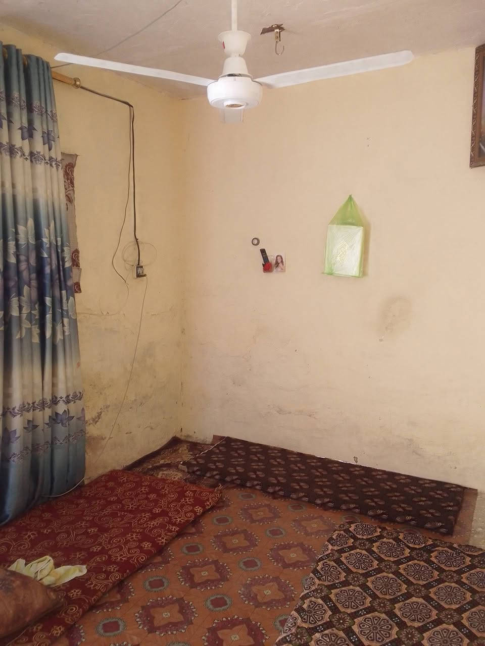 سلام عليكم من رخصت الادمن عندي بيت للبيع بل براكية شارع المعمل مقابل مدرسة الأزدهار مساحتة 130 متر السعر 11 و بي مجال بيع مستعجل *********** وتساب و اتصال
