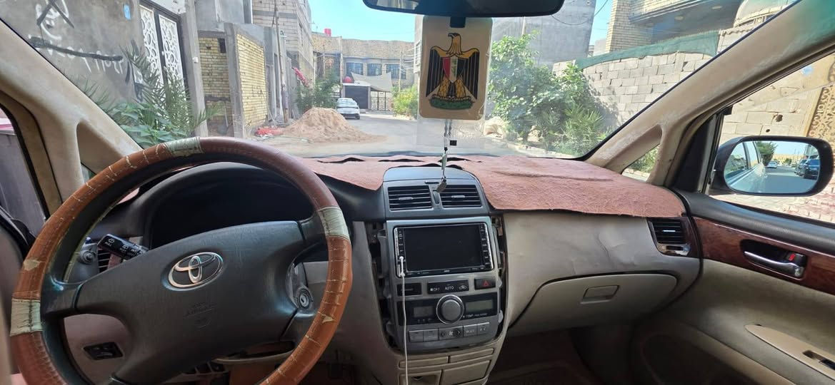 السلام عليكم ورحمة الله وبركاته
تيوتا ابصم للبيع الون رصاصي
موديلها 2001
بيها صبخ كد شبر فوك البكلايت
بيها بارد بالحوض مال الصندوك
تخم تاير جديد
باتري جديد
كير ومكينه على الفحص
السياره بسمي
السياره اصل مامعلايه
مو كرستال
السعر ١٠٠ورقه
للتواصل. ***********
