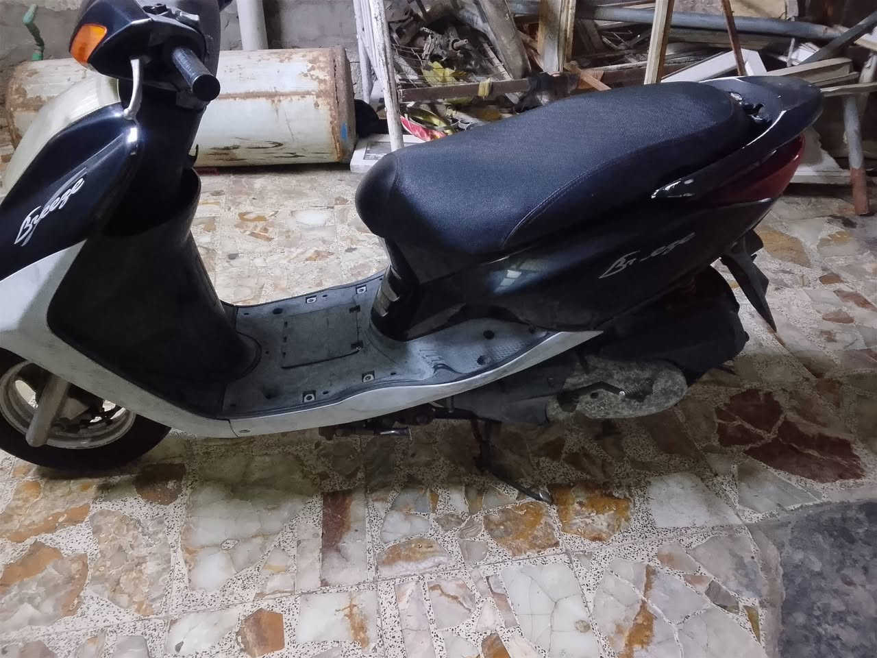 سلام عليكم من رخصت صاحب الكروب فريز البيع درجه جديد جديده كهربائية شغاله سلف وهندر شغال جاهزه من كلشي العنوان بغداد حي اور قرب جامع الفردوس ***********
