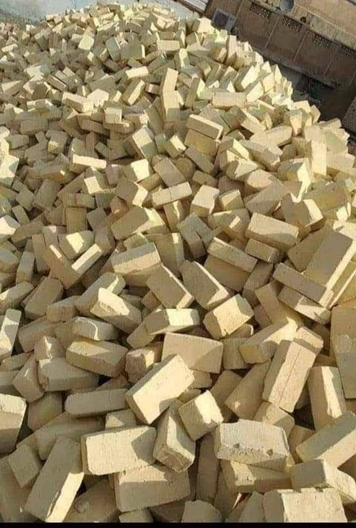 سلام عليكم طابوك الإصلاح طابوكه نظيفه شرط غالب ولون وركن وقوه وعدد 4250شرط الحساب سعر جوه سوك حسب المكان يوجد بلوك كهربائي درجه اولى شرط الفحص موجود خاص واساب نتصال ***********
