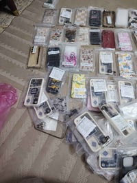 كفرات ايفون بكل احجامه وكلكسي سامسونك واي /70 قطعه انطيني سعر يرضي الل...