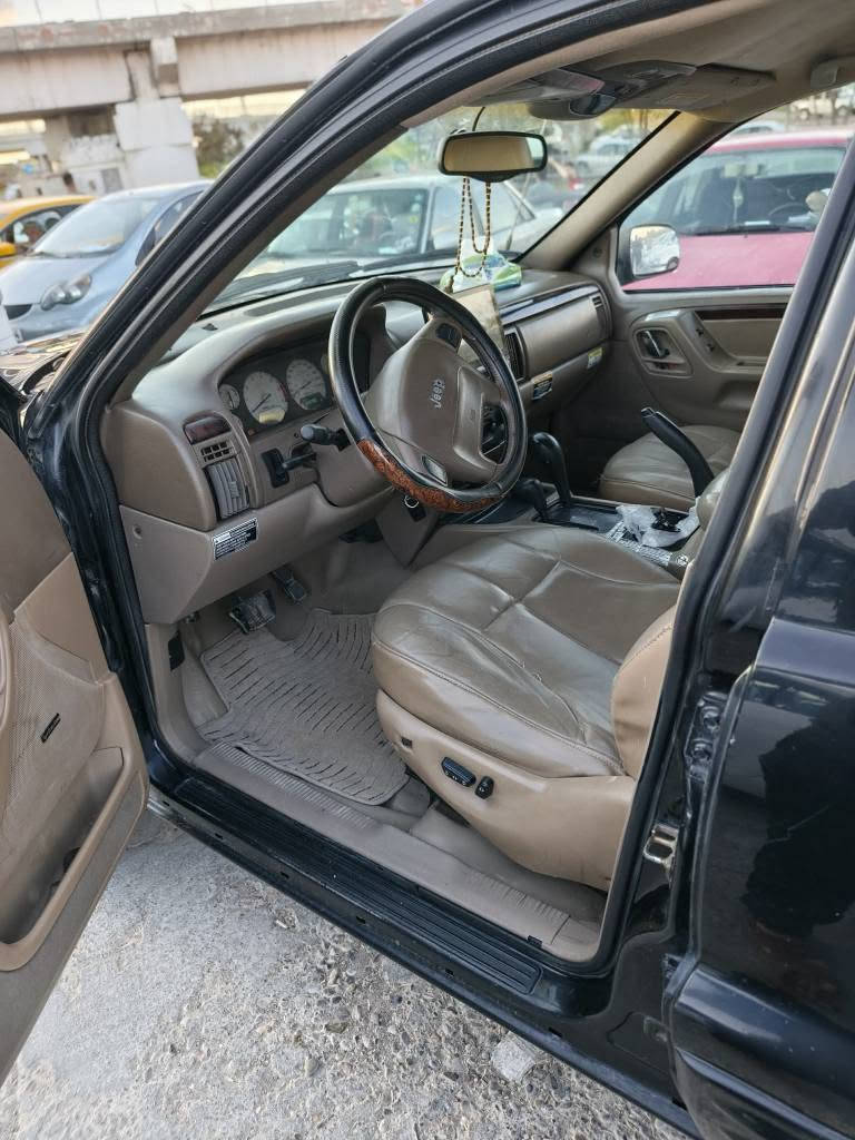 جيب شيروكي موديل 2001 
محرك كير اكسل ابشرك صبغ جماليه فقط بدون ضربه تبريد يحتاج كمبريسر 
محرك 8سلندر بلادي 
سياره بسمي شرط تحويل وكاله سنويه لل30 
سعر 65بي مجال  للاستفسار *********** كركوك, العراق
