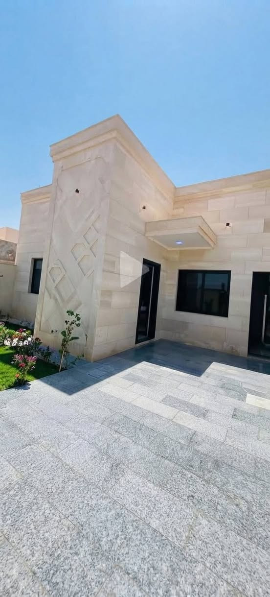 كادر واجهات • مرمر • مجمع الصادق