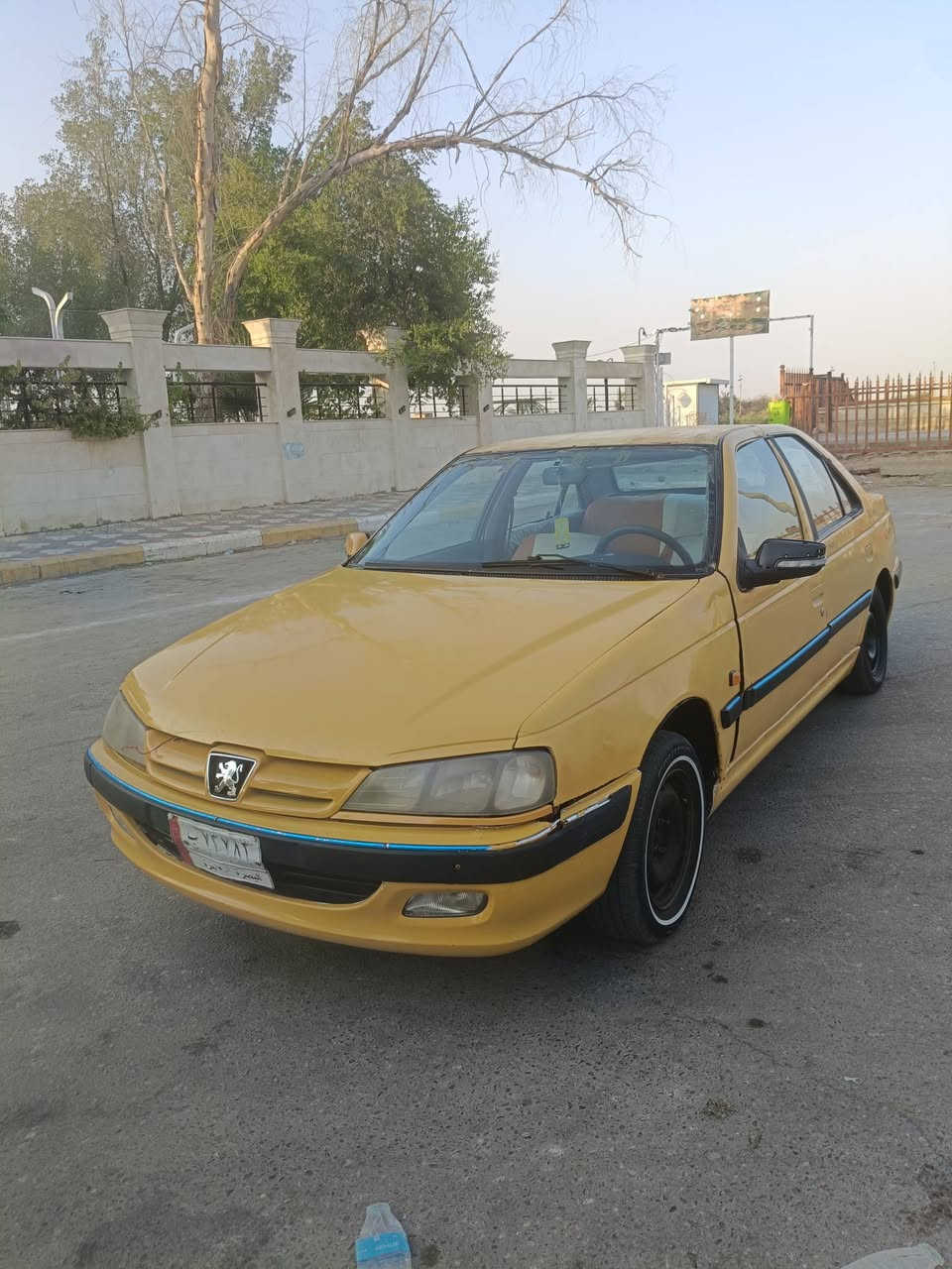 سلاام  عليكم.   بيجو بارص  موديل 15  رقم بصره مكينه وكير  مكفولات حداده جديده تخم تاير جديد كهربايات كله شغاله سنويه ال 29هيه وغرامات مصفره تبريد خير من الله  مكفوله من ضربه قويه وتبديل  سعر 25 وبيه مجال  مكانه لبصره *********** بي وتساب
