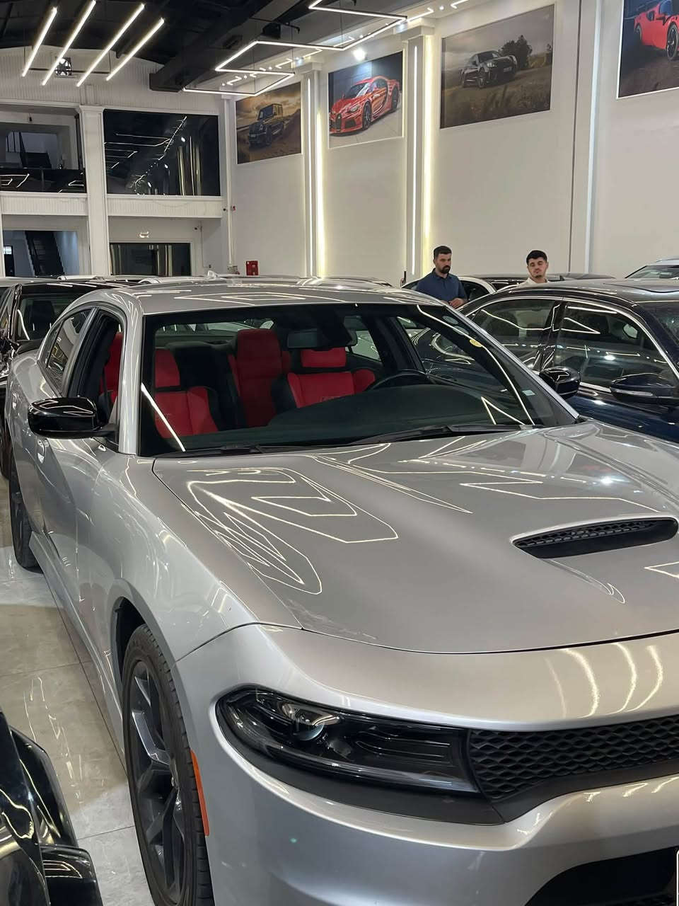 دوج جارجر
GT /2023 
داخل احمر
فول عدى فتحة 
بدون ايرباك 
رقم جديد وهزة جديد 
حادث جاملغ وربع بوند 
بدون دواخل 
ممشى /36994 ميل 
سعر 265 وبي مجال 
رقم : ***********

