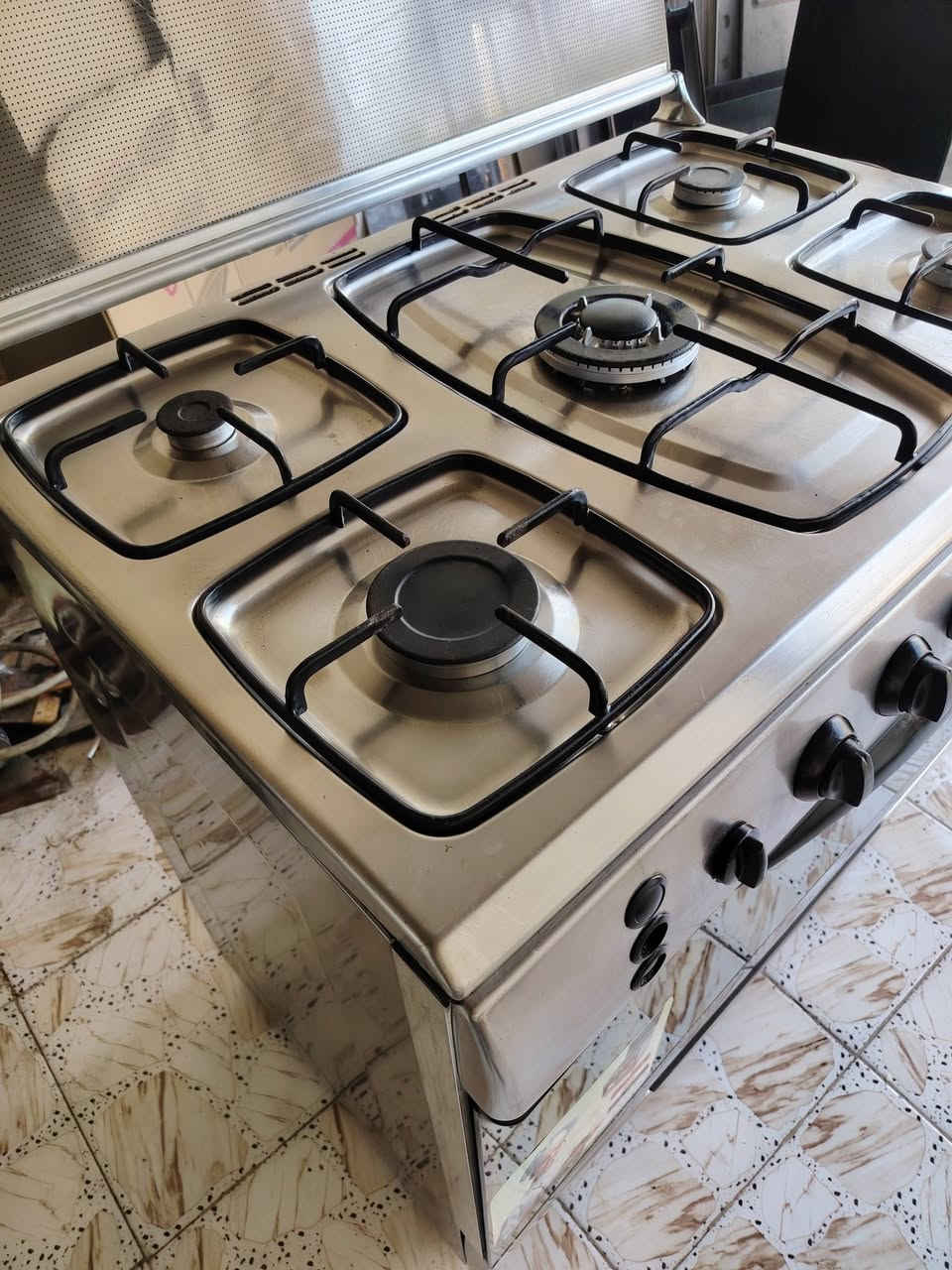 طباخ ستيل  ايديال درجة اولة كلة. شغال. السعر ١٧٠ وبي مجال بسيط للشراي كربلا ***********
