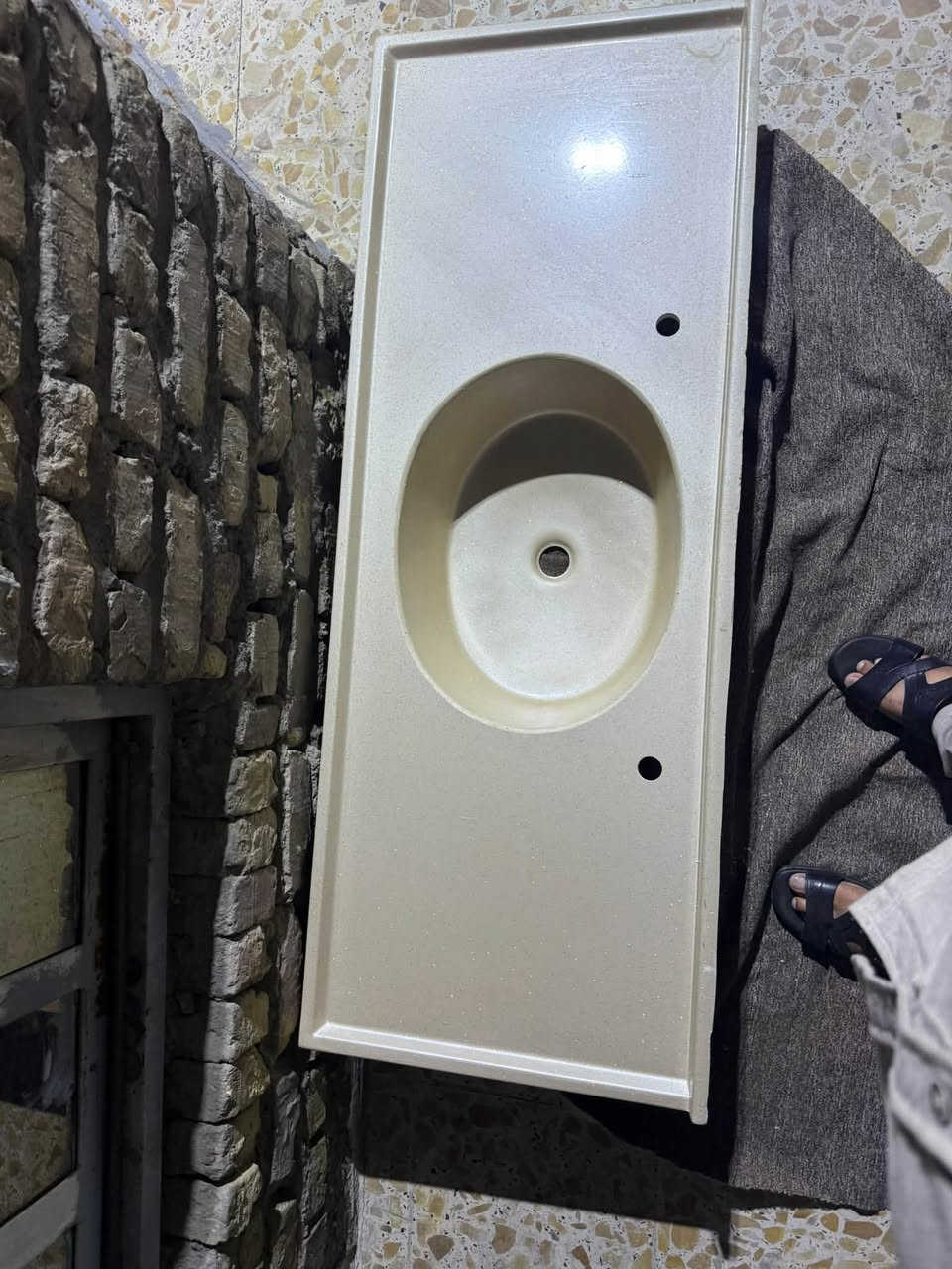 مرمره سنك نوع الثقيل جديده مامستعمله  للبيع قياس طول ١٥٠ سم وعرض ٥٧سم  السعر ٧٥ وبية مجال بسيط مكاني بغداد الحرية ***********
