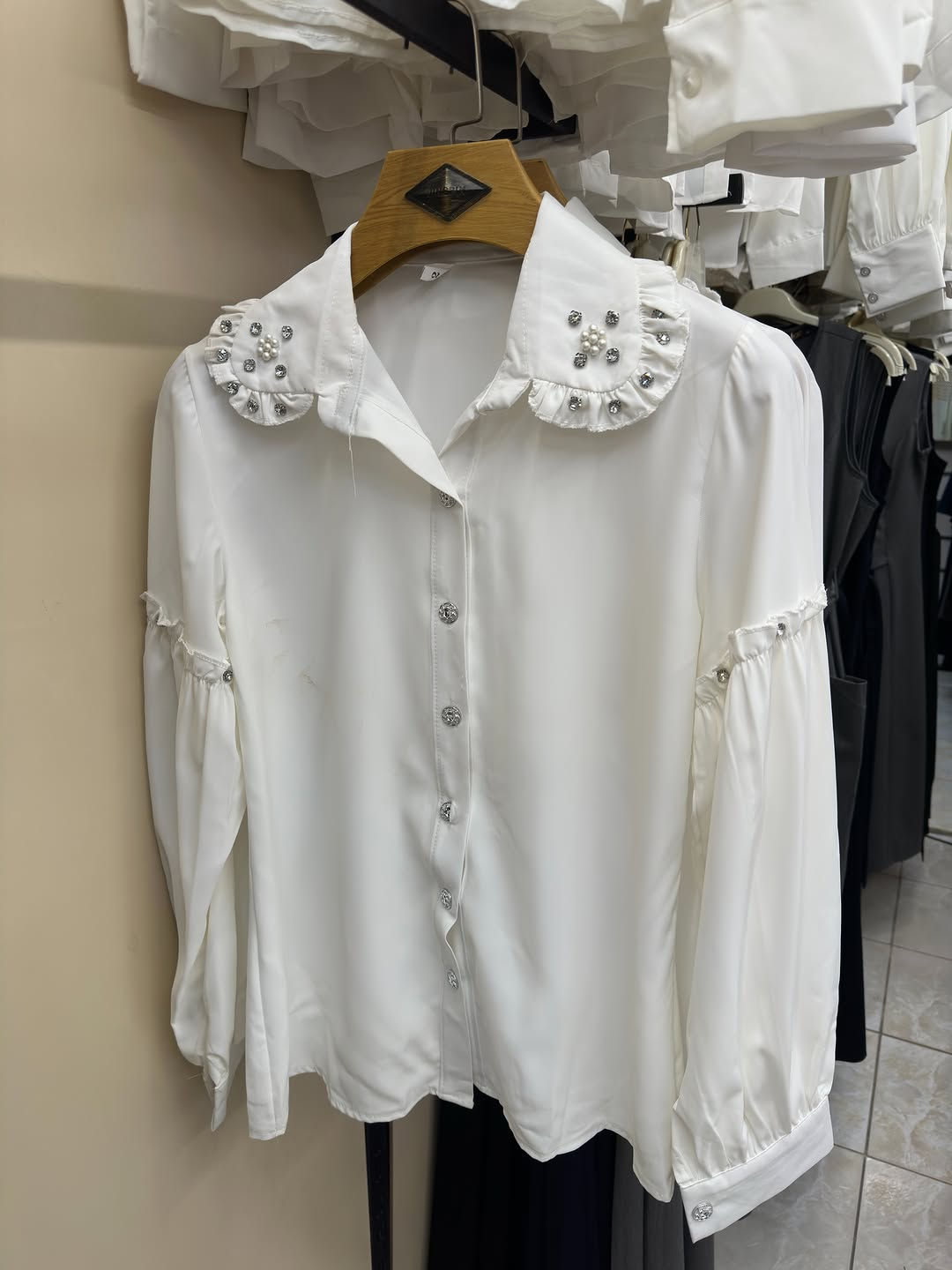 ✅نزاكه قمصان مدرسي ❤️😍👗
✅متوفر المقاسات 38-40-42-44-46
✅عنوان كوت شارع الهوره مقابيل نشاط مدرسي
✅للحجز أو الاستفسار عبر دايركت 
✅واتساب ***********#العنوان_كوت_شارع #العراق🇮🇶 #ملابس #توصيل_كوت #اكسبلور_فولو

