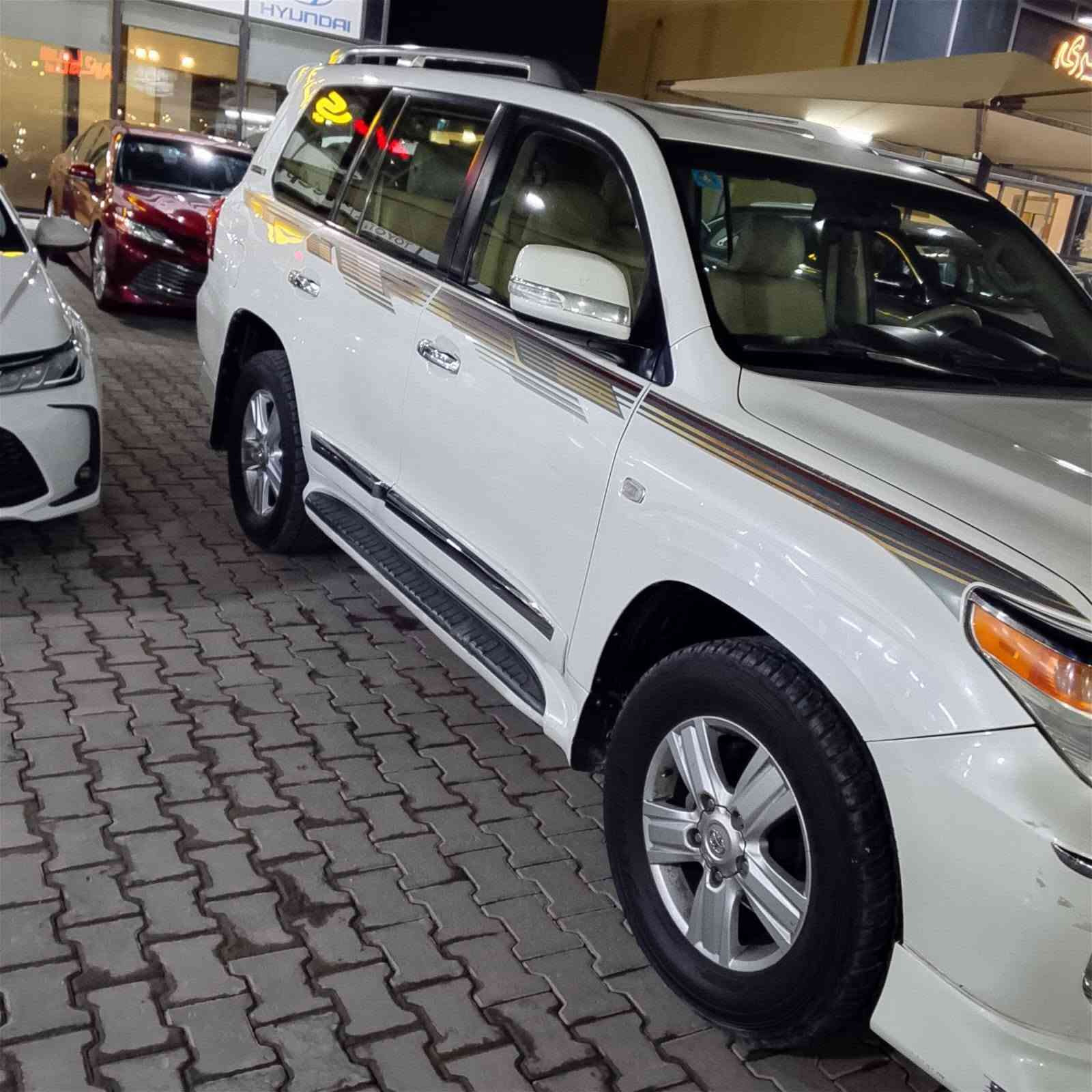 للبيع لاندكروز GXR
سيارة 2009 كفالة عامة 

عدا بارد شبر بالجنطة 

سيارة v6

مكينة 4000سيارة فول مواصفات 

فتحة 

حساسات امامية خلفية 

لاتات زنون 

شاشة كبيرة 

7راكب 

كشن 2 كهرباء 

3قطع تبريد 

كامرة خلفية مكان كربلاء 

السعر التصال على الأرقام

***********7

***********
