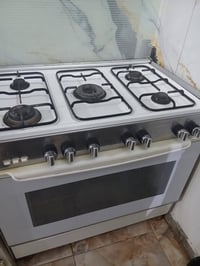 طباخ • نضيف • شغال