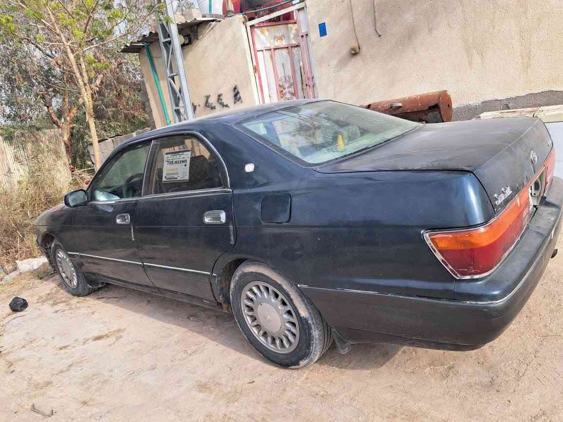 السلام عليكم . 
بطا تويوتا موديل ١٩٩٣ 
محرك وكير 2,5 مشروطات
رقم انكليزي لغاية 2030 
السيارة باسمنة وشرط التحويل ثاني يوم  
البدي شوف العين 
حدادية نص عمر 
تبريد عاطل 
البصرة ابو الخصيب طريق الصحراء 
*********** - 
***********
السعر 42 $ بيه شويه مجال للطيبين البصرة, العراق
