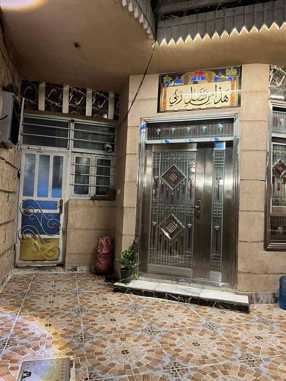 سلام عليكم بيت طابو ملك الشعب قرب سوق شلال وقرب مركز الشرطة  موقع ذهبي المساحه الكليه بلسند ١٢٠ 
واقع حال ١١٢  واجهة ٥ ونص نزال ٢٠ ونص 
سعر٣١٠مليون وبي مجال
مكتب قسورة للعقار 
***********

