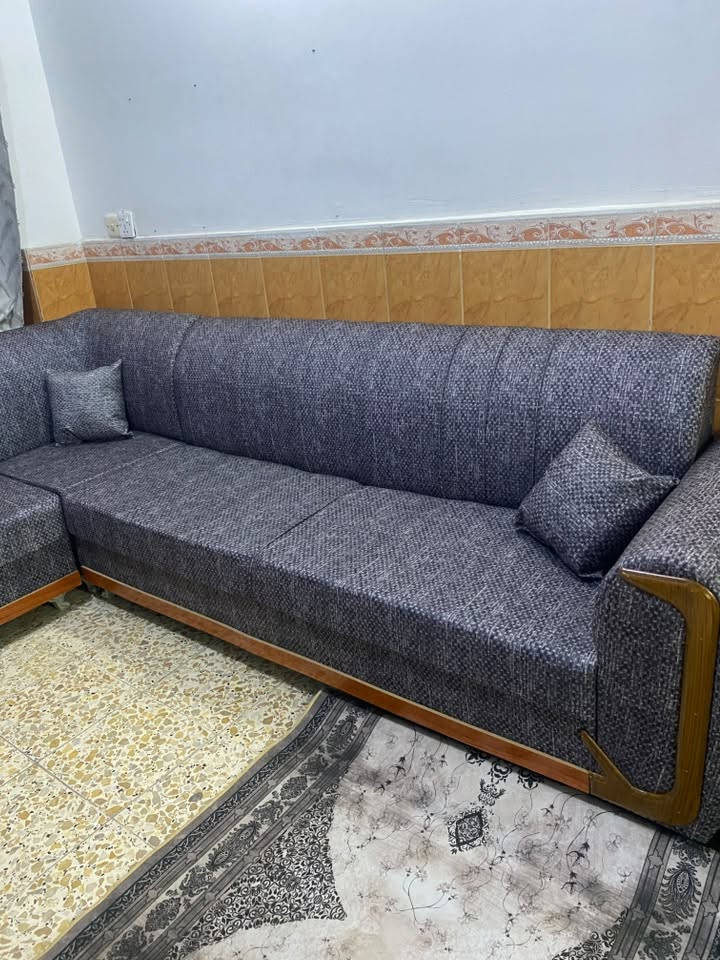 هذا الديوان جديد عشرين مقعد اريده ب 850 بي مجال بسيط عنوان. بغداد الحرية
الاستفسار رقم. ***********
