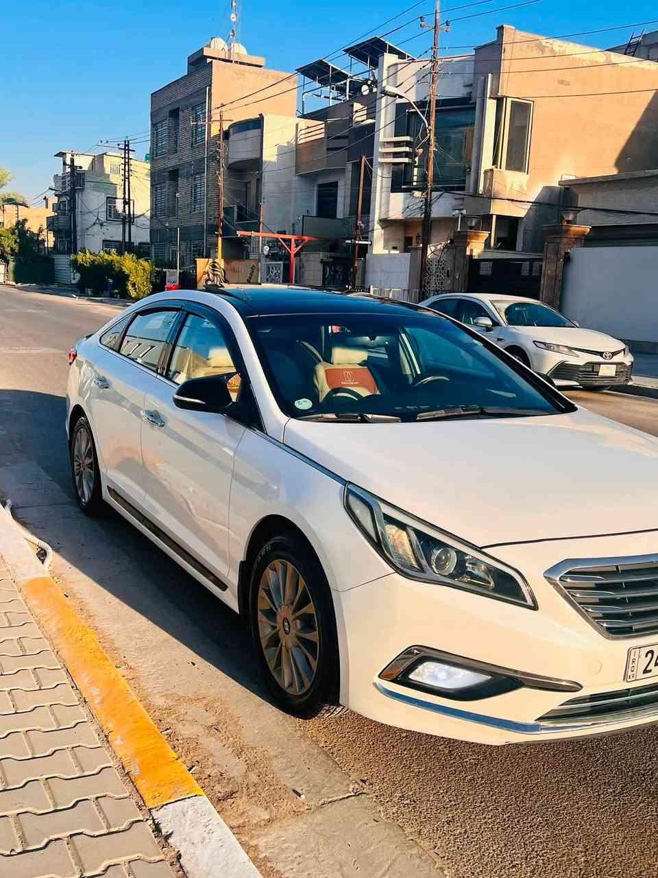 سوناتا خليجيه
موديل 2016
فول المواصفات
بانوراما 
 كشن كهرباء تبريد قطعتين 
محرك 2400 دوش 
كير محرك مكفول مكينه مامفتوحه
ماشيه ١٠٠k حقيقي جرص ايدك 
رقم شمالي دهوك تحويل مباشر 
جاملغ خلفي مصبوغ اليمنه وباب السايق مصبوغ
السعر135وبيها مجال بسيط 
العنوان بغداد حي الخضراء او /ابو غريب 
***********
