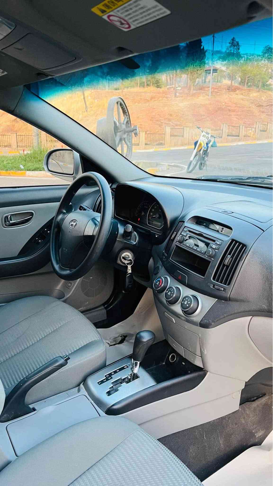 بەناوی خوای گەورە و میهرەبان ئەڤانتی مۆدێل 2010 کامل جایز سەیارەکە هەموو گیانی بەشەرتی فەحس کەڤەر و سەرە دەبڵ و سەقف و دەعم بەشەرت کامل مەسرەف کراوە چرکەیەک 100دۆلار بشکێنە سیارەکە زۆر زۆر جایزە تایەشی لۆکە شوێن کۆیە نرخی 49 گەڵا و مامەڵەیەکی برایانە *********** 
*********** السليمانية, العراق

