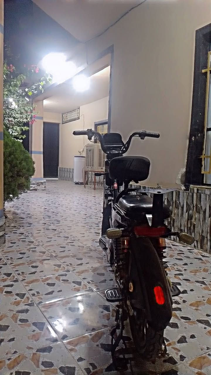 سلام عليكم
يوجد موطور شحن للبيع 

لايت اشاير هورن 

كهربائيات كلهم شغاله

عدد البطاريات 4 جدد

للبيع او مراوس بتلفون 

سعر 275 وبي مجال
رقم /***********
