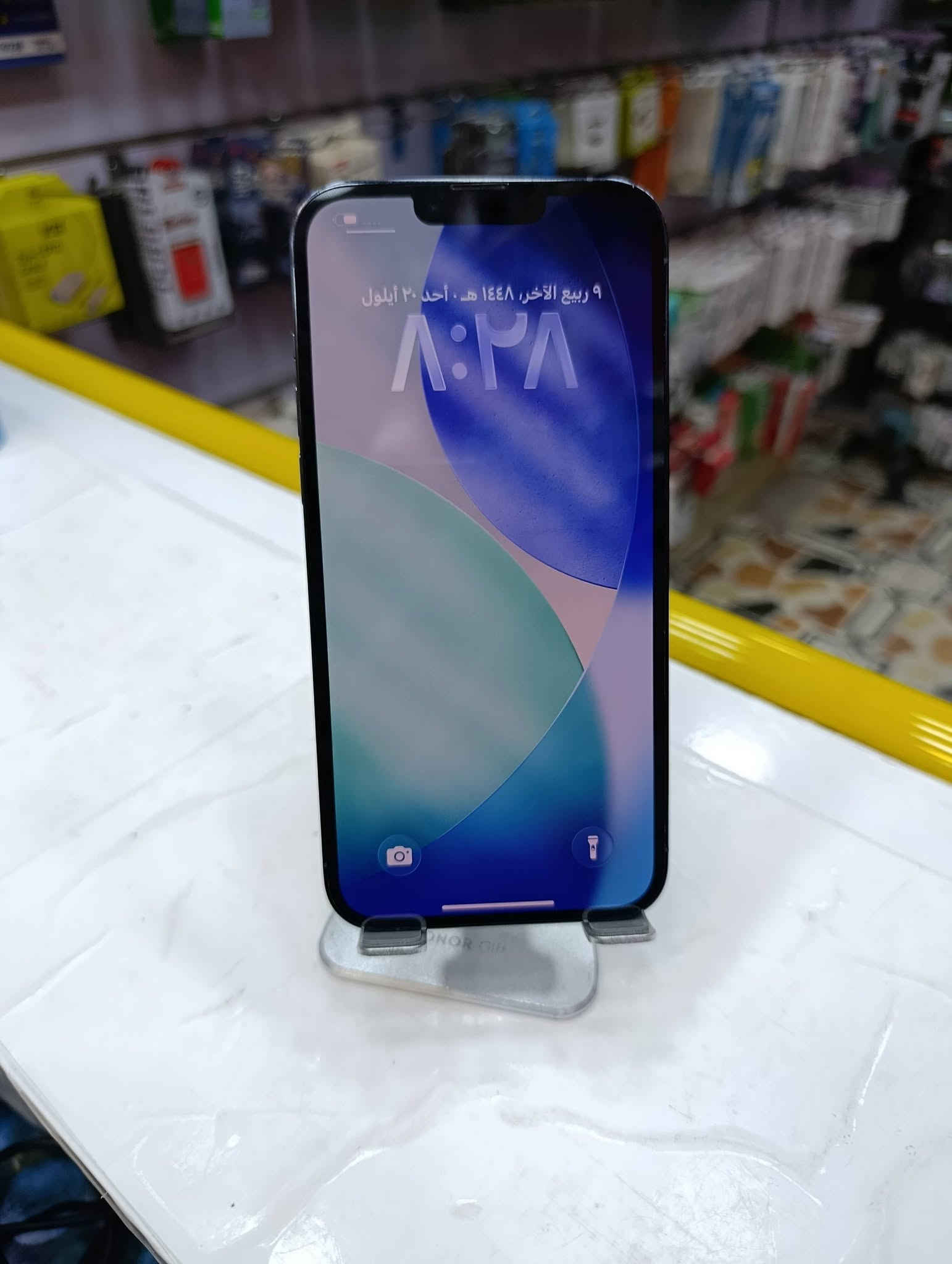 ايفون 13 برو ماكس ذاكره 256 بطاريه 84+انفنكس سمارت 10 ذاكره 128 مكتب الجوهره شارع المحيط مقابيل المجمع الطبي ***********..

نص مكتوب في الصور:
- ١٠:٥٤
- حالة البطارية والشحن
- كذا هو الحال مع البطاريات القابلة لإعادة الشحن، بطارية الهاتف قابلة
- للاستهلاك وتصبح أقل فاعلية مع الوقت. معرفة المزيد...
- %٨٤
- الحد الأقصى للقدرة
- هذا قياس لقدرة البطارية مقارنة بقدرتها عندما كانت جديدة. قد
- تسبب القدرة المنخفضة تقليل ساعات الاستخدام بين عملية الشحن
- والأخرى.
- أقصى قدرة للأداء
- تساعد الأنظمة المضمنة في النظام والسكونات في تخفيف أثر الأداء
- الذي قد تلاحظوه أثناء التقدم الكيميائي في عمر بطارية iPhone.
- شحن البطارية المحسن
- للحد من استنزاف عمر البطارية، يتعلم الـ iPhone من عادات الشحن
- اليومية بحيث ينتظر ولا يتجاوز %٨٠ حتى يحين موعد حاجتك إلى
- استخدامه.