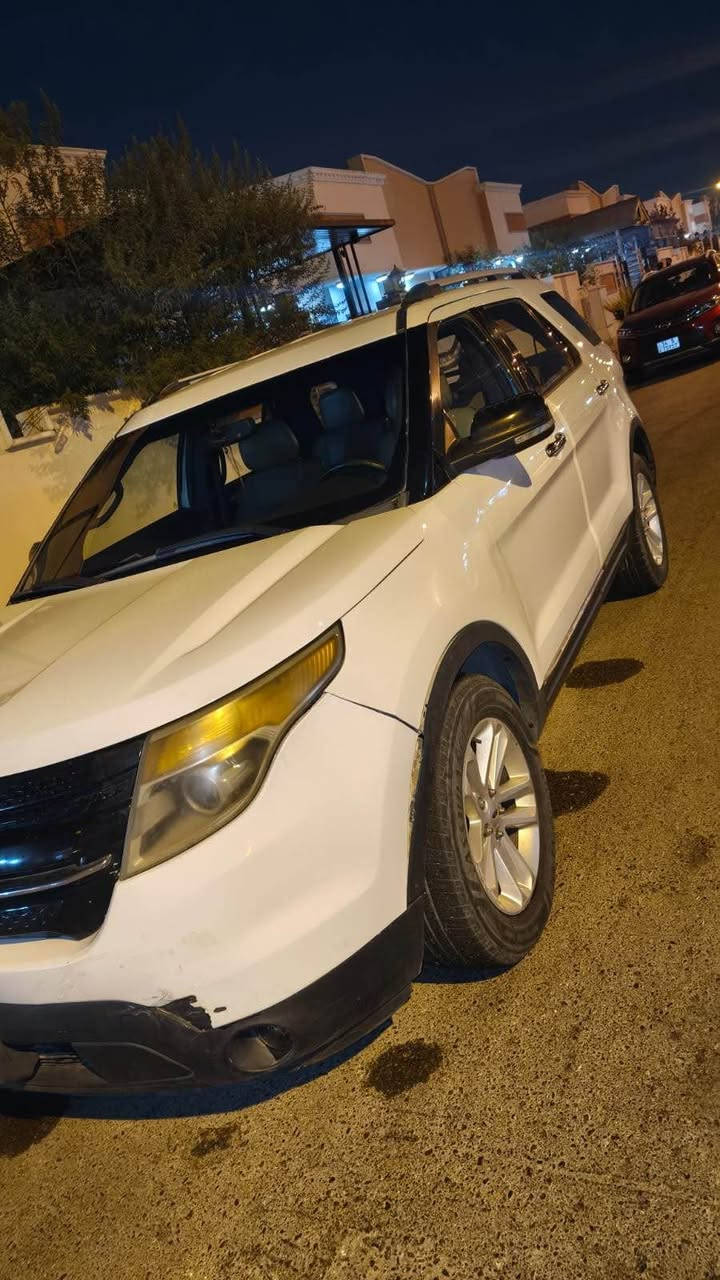 اكسبلورر 2014 xlt محركها 6 سلندر 3500 قبل 9 اشهر شديته هو والكير سويه 
رقم بغداد سنويتها لسنة 2017 
حادثها بسيط في امريكا ورافق الصور
بدون صبغ مابيها صبغ اكو بارد قليل بالباب الخلفي
شاشه كبيره
كشنات الامامية كهربائيه
السعر 138وبي مجال 
السياره موجوده بالبصرة

*********** البصرة, العراق
