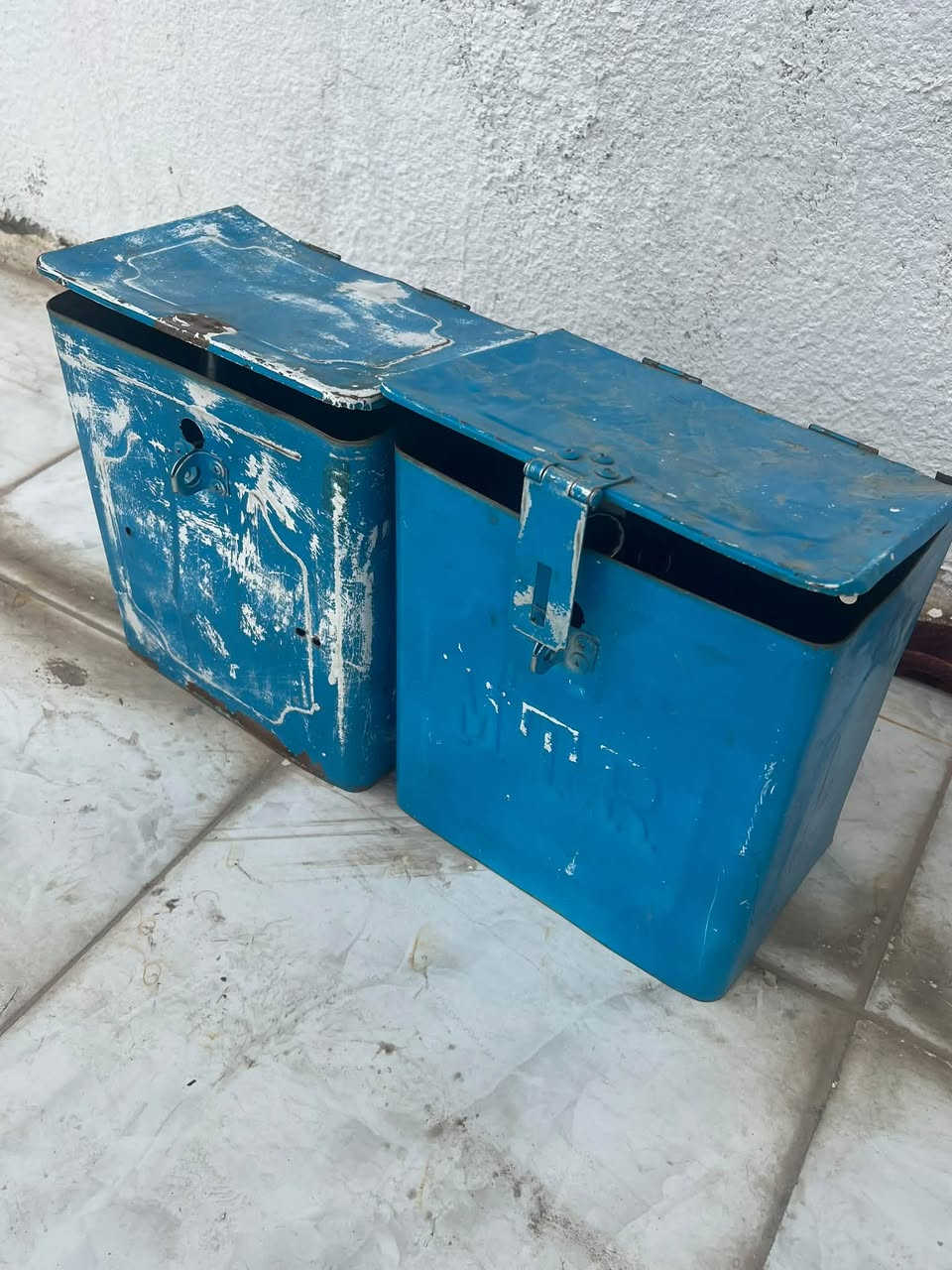 غراض للبيع • نضاف • مابيهن شي