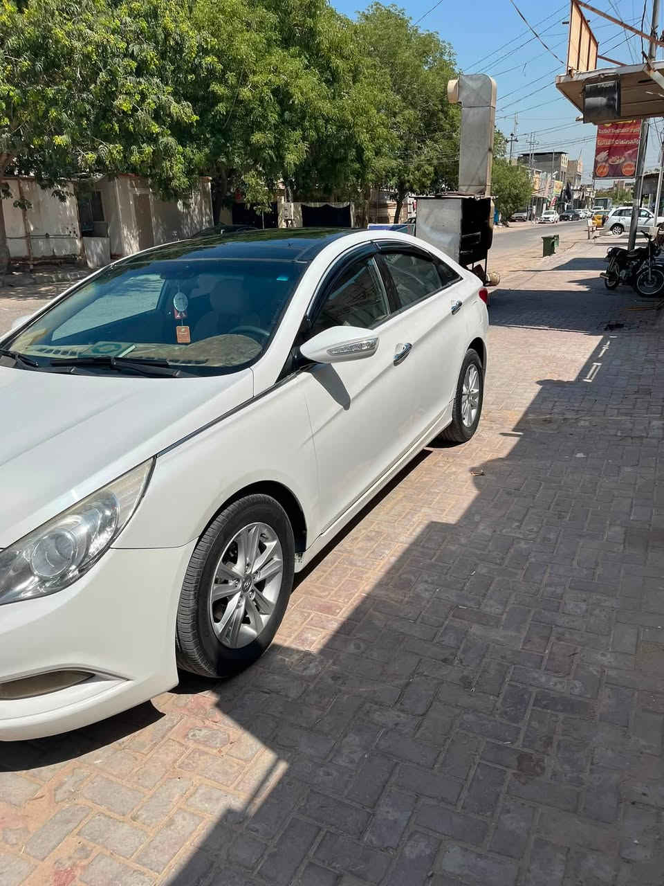 سوناتا خليجي 2011 فول موصفات بنرما تحكم رقم بغداد مكينه 2400 كير مكفول بيه ثلاث قطع لتواصل ***********
