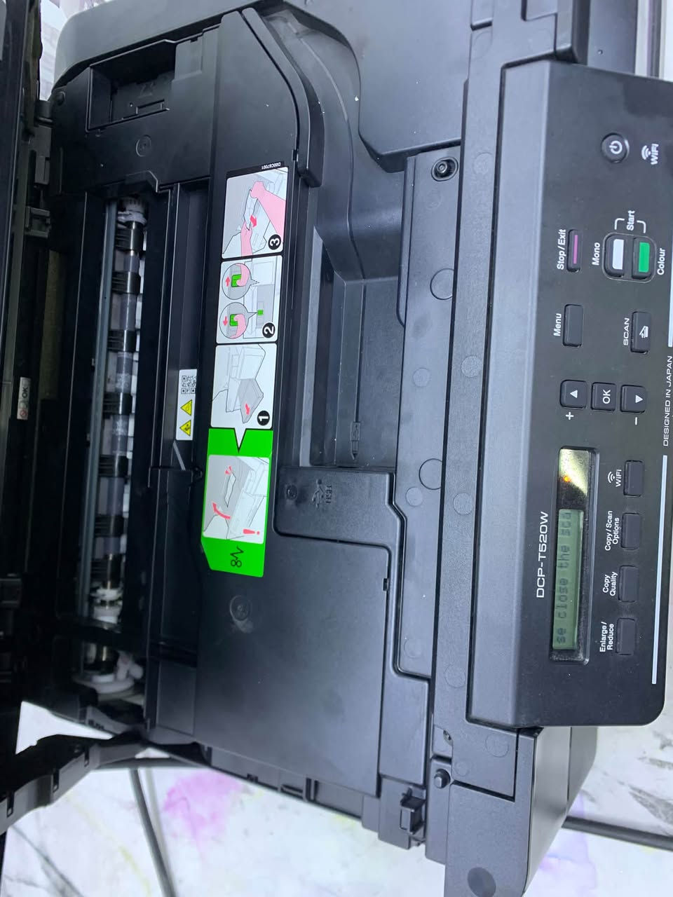 طابعه برذر t520W
تستنسخ فقط اسود وابيض
تستنسخ فقط اسود وابيض
الالوان عاطله يعني فقط اسود وابيض
شوف الفيديو زين قبل لاتراسلني 
كارتونه مالته وياهه وكيبلاته كامله
50 مع التوصيل 
***********
