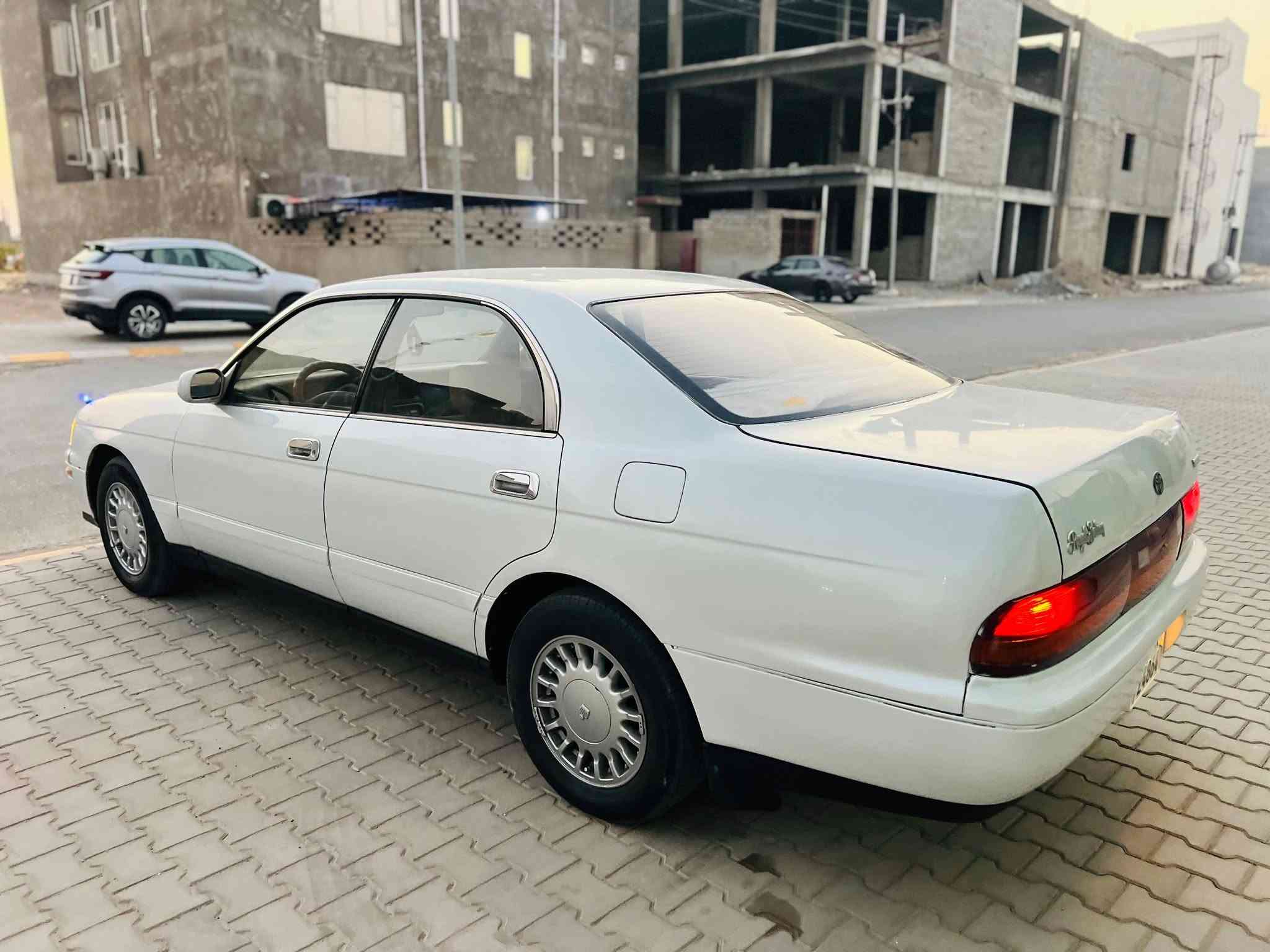 السلام عليكم...اعتذر عن الاقساط والوعدة..
للبيع بسعر مناسب جداً 48 للبيع بطه متصل ياباني موديل 91
رقم صلاح الدين دولي جديد باسمنا شرط التحويل والغرامات (مرشوشة جمالية بدون ضربة بدون معجون)
محرك 2.5 ياباني اصلي مبدل مال كصة كير شرط بدون اي عيب تبريد ثلج شرط صدر امامي وخلفي جديد كهربائيات كلها شغالة شرط جام كهربائي مسجل سماعات كلها شغالة
السيارة جديدة داخل وخارج 
العنوان صلاح الدين تكريت 
للتواصل ***********
