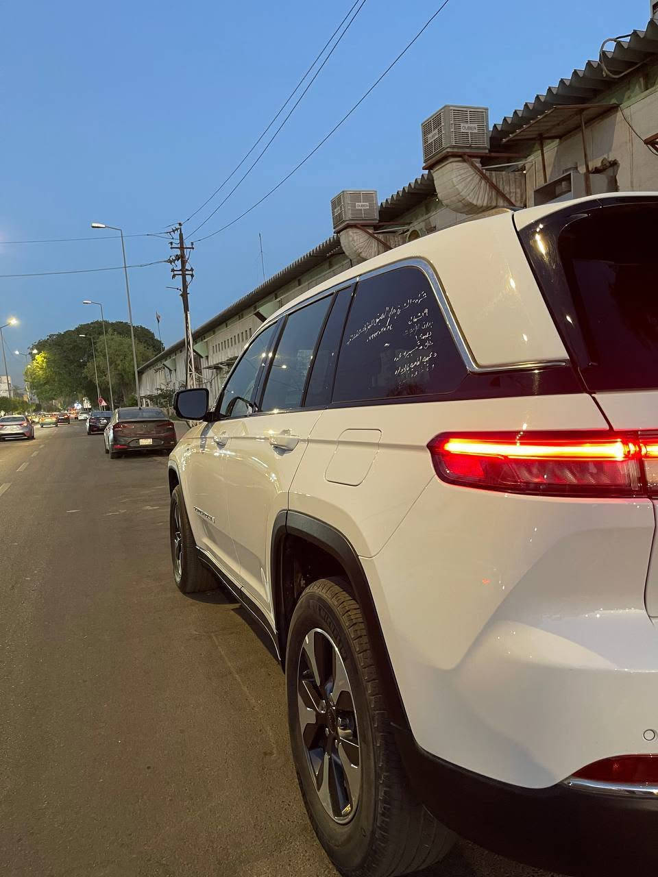 جيب كراند شيروكي ( 4xe هايبرد )

Jeep Grand cherokee 4xe 2024 

محرك : 2000 تيربو + هايبرد + كهرباء 
ماشية : 37 الف 
ضررها : قطعه وحده مبدل نفس لون( بدون ايرباك) ✅ 

المواصفات :
 
لمتدد 

١- بانوراما 

٢- بصمة تشغيل وابواب وتشغيل عن بعد

٣- صندوق كهرباء 

٤- مقاعد جلد + كهرباء + خزن ميموري

٥- تدفئة سترين + مقاعد

٦- خمسة راكب 

٧- رادار 360 درجة 

٨- تحديد مسار 

٩- حساسات خلفية 

١٠- تبريد قطعتين 

١١- خمس انضمة قيادة 

١٢- دفع رباعي. 

١٣- كير موس 

١٤- هاند بريك بصمه 

١٥- شفتات ستيرن 

١٦- لايتات لد 

١٧- هيترات في الكشن 

١٨- كيبل شحن اصلي مع السيارة 

١٩- ستيرن كهرباء +فول تحكمات 

٢٠- سستم صوت و دمام خلفي 

السعر : 338$

مكان السيارة بغداد 

رقم الهاتف : ***********
