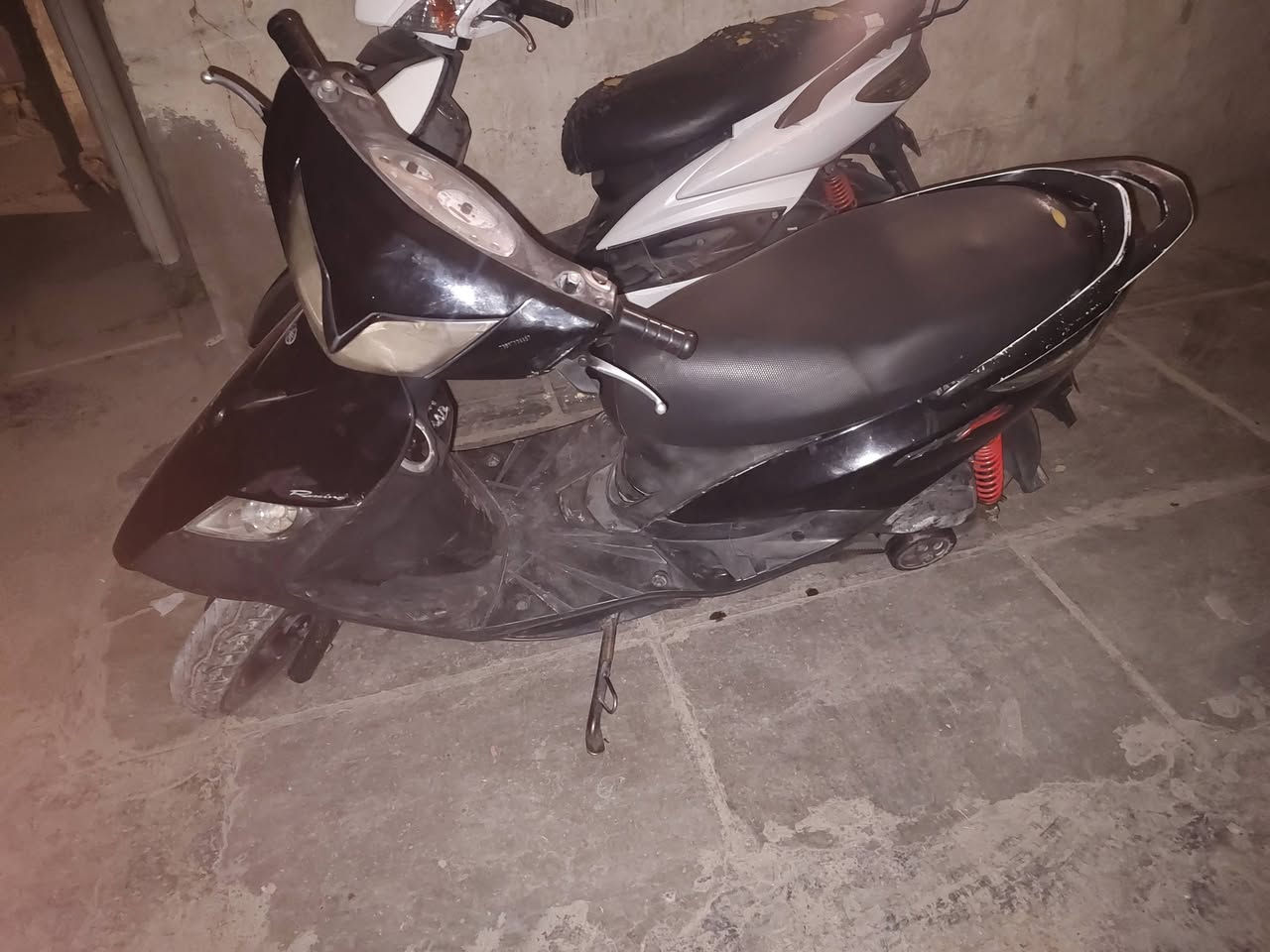 ثعلب نوزل دراجه شغاله كهربائي كله شغلات بس قبق هندر مابيه دراجه شغاله 400 وبيه مجال مكاني الكاضميه شارع المفيد ***********
