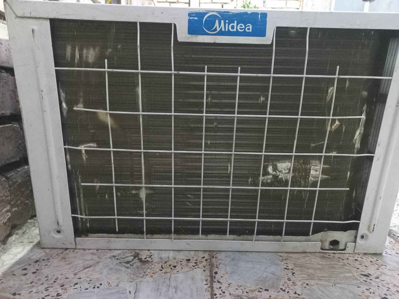 سلام وعليكم مكيف توسوت طنين روتري تدفه تبريد تبريد ثلج عل  فحص بغداد لامين نواب سعر 275الف وعندي توصيل بكروه ***********
