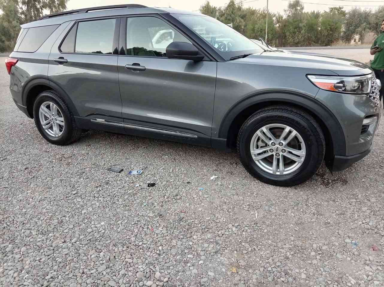 فورد إكسبلورر XLT 2022الموديل: Ford Explorer XLT
سنة الصنع: 2022
المحرك: 2.3 لتر EcoBoost
عدد السلندرات: 4 سلندر
القوة: 300 حصان
العزم: 420 نيوتن.م تقريباً
الگير: أوتوماتيك 10 سرعات
الدفع: خلفي RWD
الهيكل: SUV عائلية، 3 صفوف
الوقود: بنزين
الجنوط: 18 إنچ حسب مواصفات XLT
الشاشة: SYNC 3 قياس 8 إنچ
Apple CarPlay / Android Auto
كاميرا خلفية
حساسات اصطفاف خلفية
نظام Ford Co-Pilot360 للسلامة
نظام المحافظة على المسار
تحذير النقطة العمياء
فرملة طوارئ أوتوماتيكية
إضاءة LED
باب خلفي كهربائي
مقاعد صف ثاني منفصلة Captain Chairs
3 صفوف مقاعد
سعة خزان الوقود: حوالي 68 لتر
بلد التصنيع: الولايات المتحدة �
📋 الشاصي: 1FMSK7DH1NGA76607
الضرر/ تبديل بنيد بلاد + باب السائق أيضا بلاد
رقم أربيل تحويل مباشر
السعر ٢٣٠ ورقة وبيها مجال بسيط ان شاء الله
الهاتف ***********
