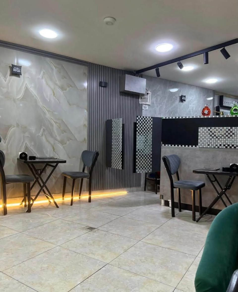 مطلوب. (شريك )لكافيه في الإسكان   او (بيع الكافية كامل )او (نصف الكافيه) لشريك يدير الكافيه . التواصل والاستفسار على الرقم رقمي انا  صاحب الكافيه
***********
( الكافية جاهز من كل شيء  وفي الإسكان اقوى منطقة للشغل  في اربيل
