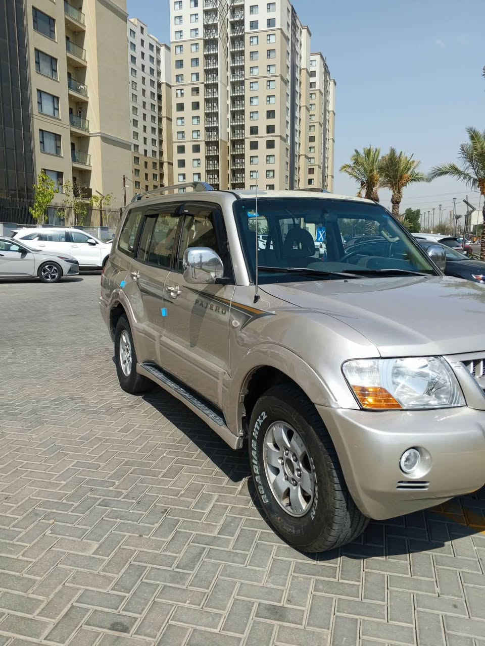 سلام عليكم

باجيرو 2007

رقم بغداد دولي 

بيه مكانت صبغ

كير ومحرك مكفولات 

تخم تاير جديد 

صدر جديد تبريد 3 قطع ثلج 

7 راكب 

سعر 78 وبيه مجال المكان بغداد حي الحسين 

***********

