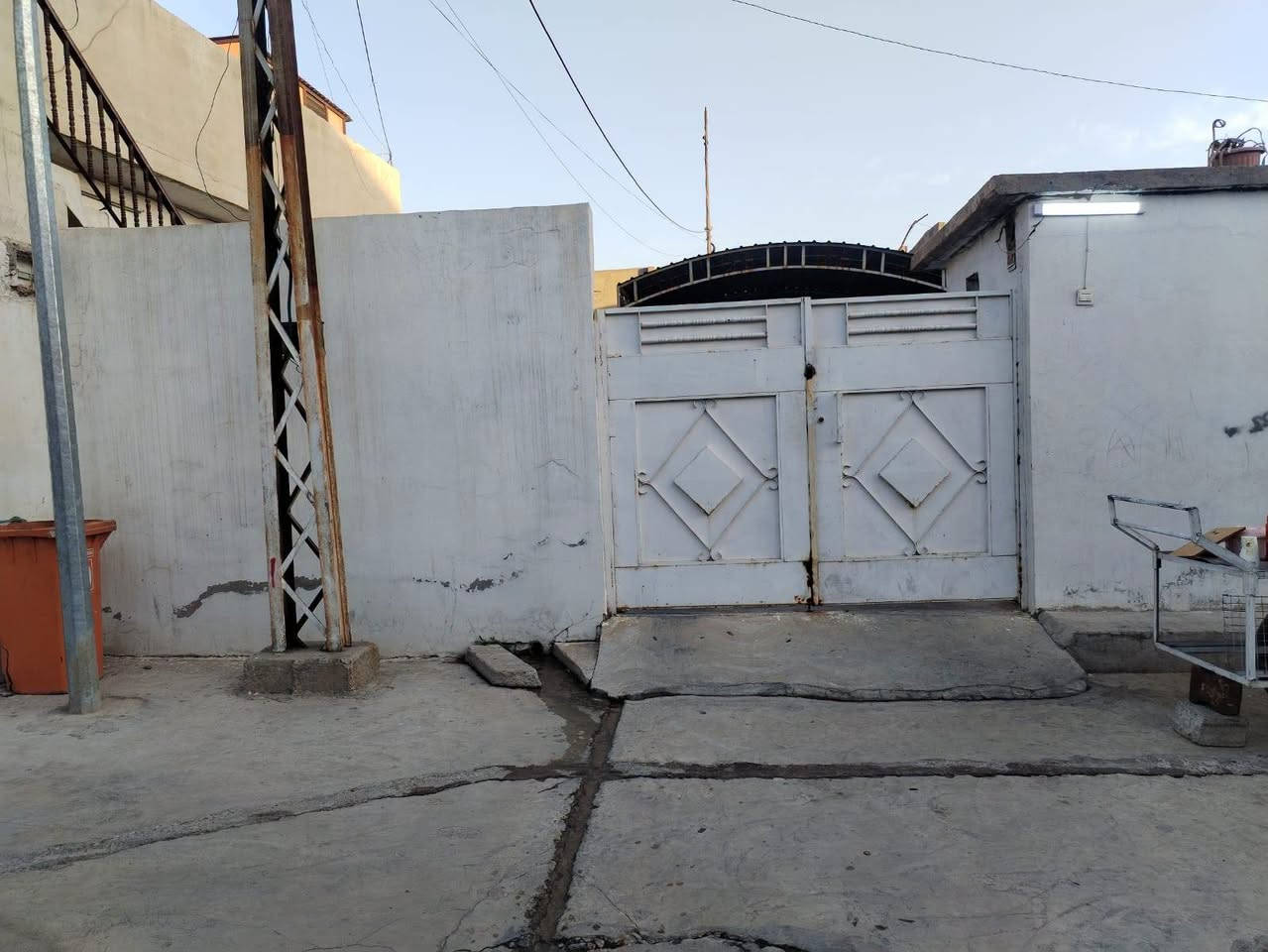 رقم اعلان۱۱٤٥
نوع عقار رقم
دارللبيع ٢٠٥متركركوك شورجه خلف قاعة فاتحه شورجه رشيد ئاوا بيت شرقي نظام قديم بيت اجار وارد شهري ۱٥۰الف دينار عيراقي 
موقع فول خدمات شارع عريض وتبليط
يتكون غرفتين 
هول
صحيات
كراج سياره
سعر بيت٦۹ملوين بي مجال
للاستفسار
۰۷٥۰۳٦۳۹۲٥۸واتساب
۰۷۷۰۱۳۳۰٤٥٥فايبر
   عقارات گوڵان فی کرکوک
