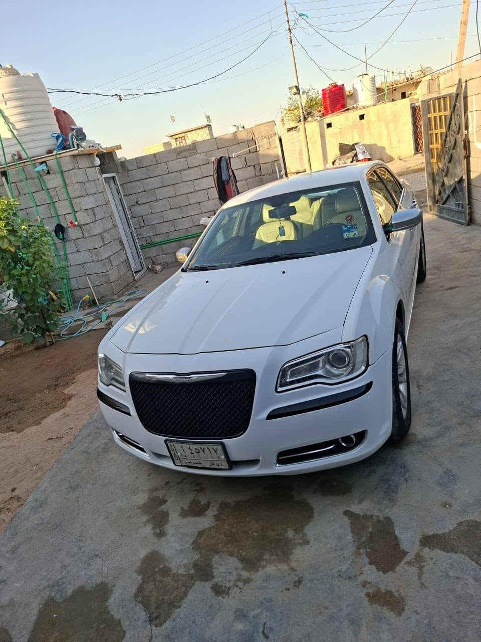 اوباما  مديل 14 اصل  كنديه كفاله بيها بس باب عكس السايق تبديل الاصلي والجاملغ الأمامي مفتوح بي بارد قليل  والباقي كفاله بسمي رقم 
ذ ي قار 
السعر المطلوب 175 وبيه مجال 
مكان السيارة بصرة
للاتصال ع رقم صاحب السيارة 
*********** البصرة, العراق
