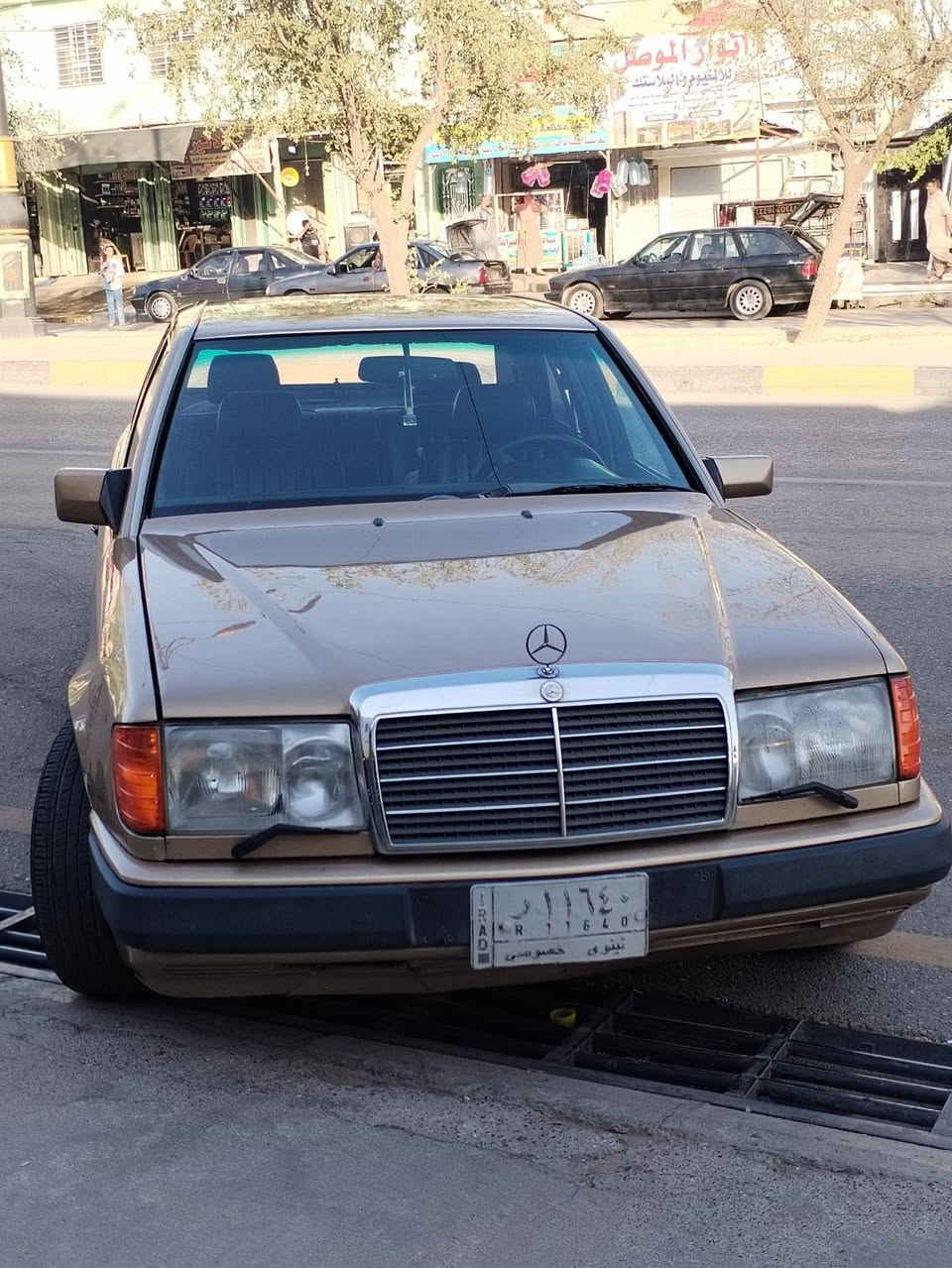 الموقع سامراء
سلام عليكم مكلف بل نشر مرسيدس دب موديل 91
كفالة..كير.....محرك بطة .....صدر امامي 
مصبوغة عام للجمالية ...السعر 65 ورقة وبيها مجال بسيط 
مواصفات ...فتحة سلايت ..كشنات كهرباء ...رقم السيارة نينوى..تحويل من صاحبها الشرعي  
رقم التواصل ... ***********

