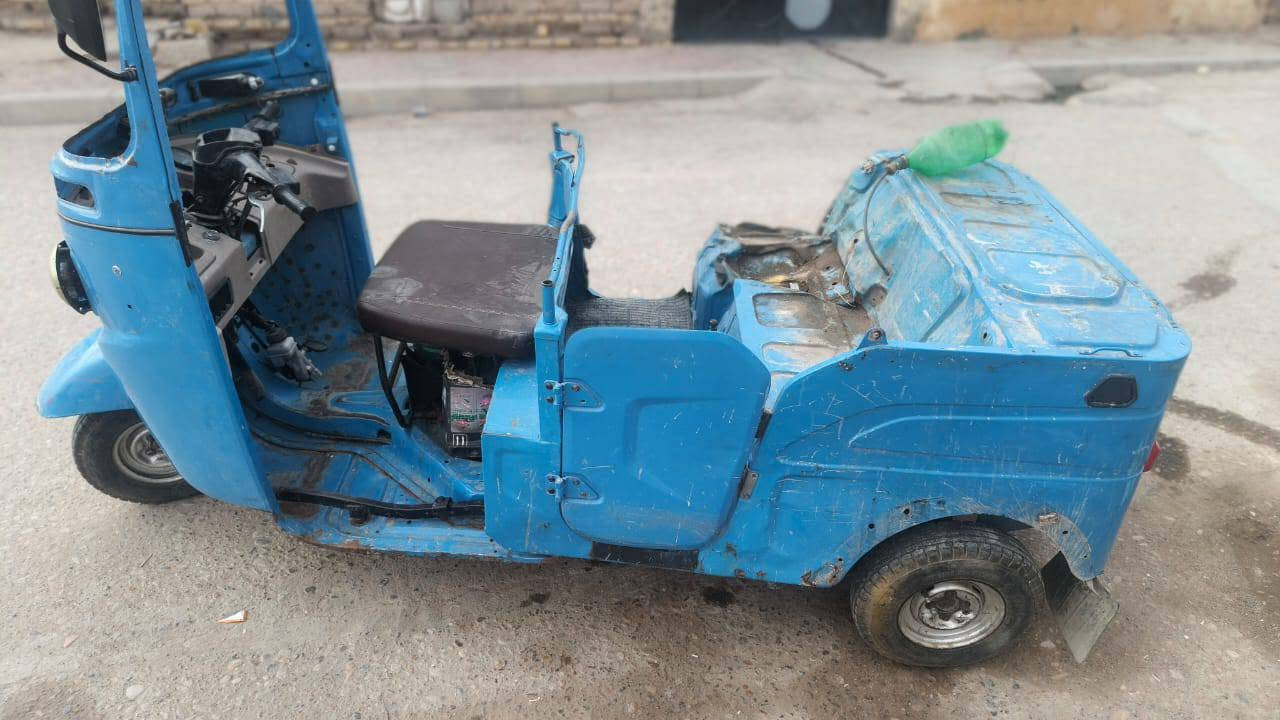 السلام عليكم
تك تك للبيع مديل 22 سنويه مفقوده بيها كتاب 
من محكمه مالك الموجود 
فيديو قبل حادث
سعر 6 ملاين @
وات ساب ***********
رقم اتصال 077
