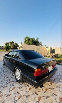 بي ام ٥٢٥ • ١٩٩١ • رقم بغداد