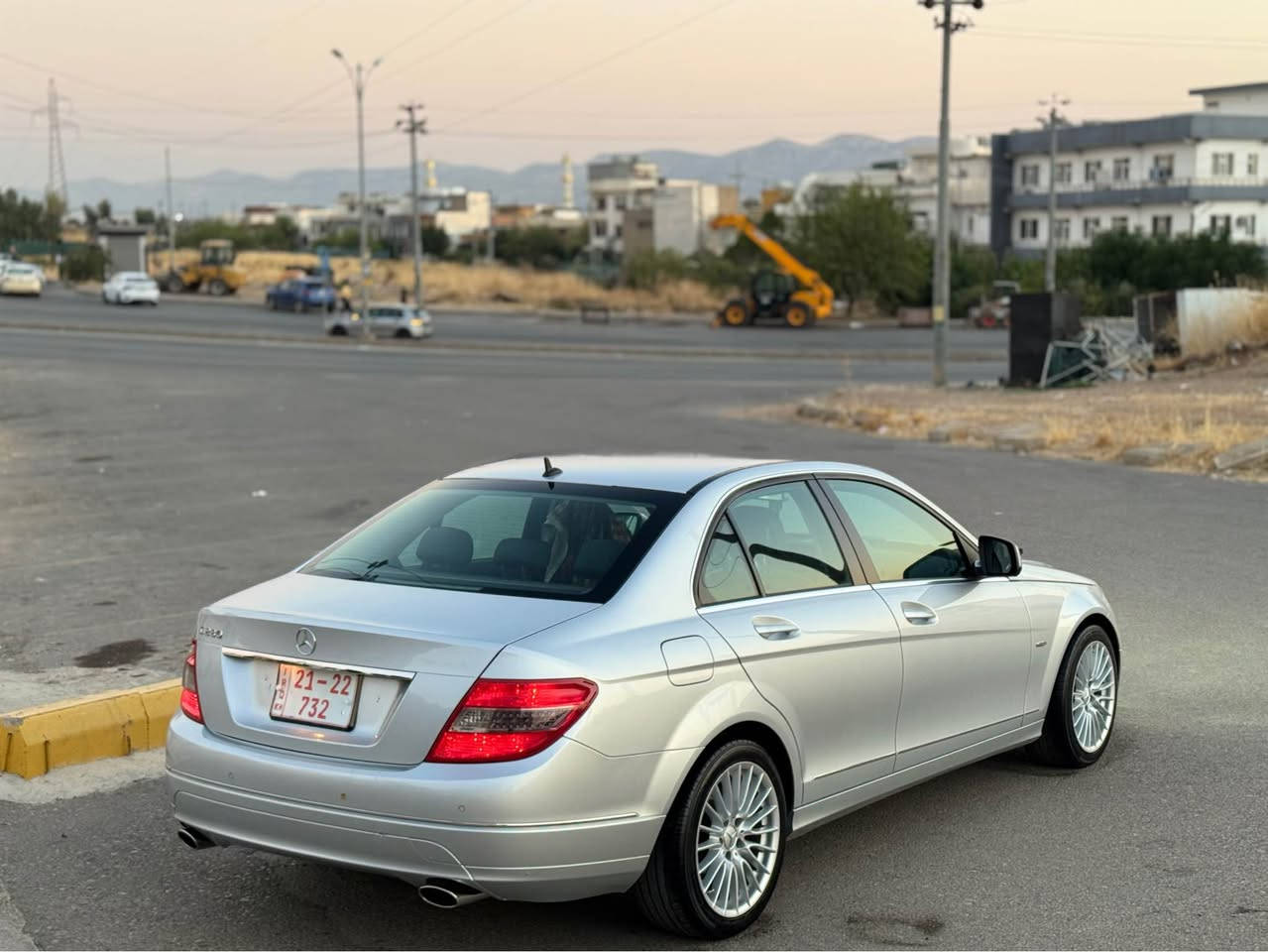 بە ناوی خوای گەورە و میهرەبان مارسیدیس بێنز C280 2010گێر ئۆتۆماتیک ٦ پستۆن مەکینە مەرغوب بێ سەرەتایە کۆدی بۆ کراوە بە ناوی خۆمانەوەیە لۆک لۆکە بێ بۆیاغ  بێ کاڵ بونەوە لەسەر دەقی شەریکە ماوەتەوە کوشن جلدد لۆک کوشن کارەبا تەبرید مەرکەزی شاشە گەورە سەیارەکە بەس ماشاللەی ئەوێ گیرومەکینەی بەشەرت زۆر تازەو جوان ماوەتەوە چوار تایەو ویلی لۆکی لە ژیرە تەبریدی مەزبوت هەموو گیانی بەشەرت سەیارەکە لە جوانیا تاکە مالی دۆستە سعر 88 گەلاو مەعامەلەیەکی کەم  گۆرینەوەش ئەکەم بە شتێ بە دڵم بێ شوین سلیمانی رقم تلفون 🤍***********🤍***********🤍 بنجوين, السليمانية
