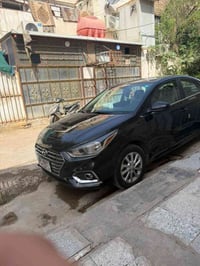 للبيع اكسنت مديل 2022  وارد امريكي حادث باب و جاملغ مبدلات و مصبوغات و...