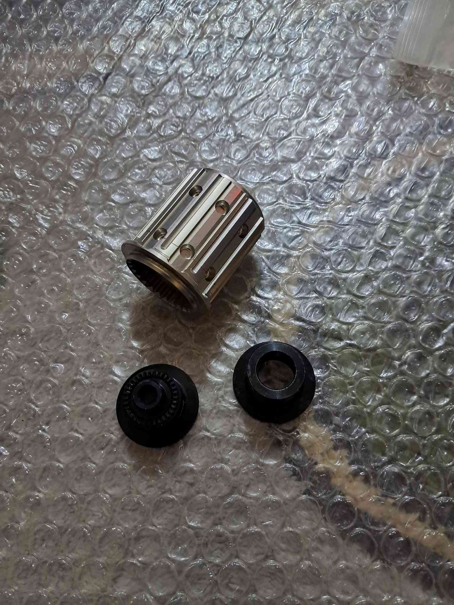 للبيع
غراض بايسكل 
يوجد توصيل كل المحافظات
