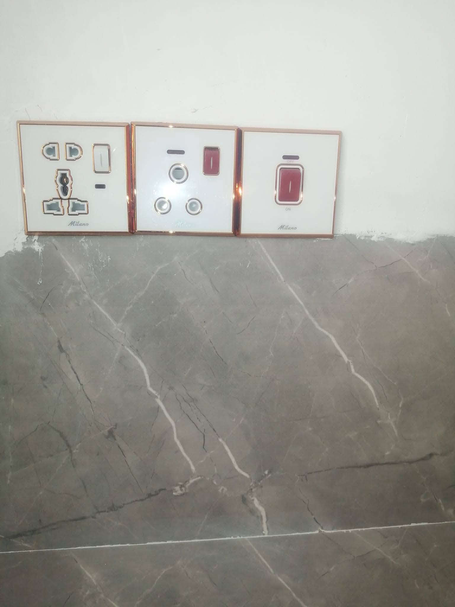 تأسيسات كهربائية عامه في كربلاء المقدسة سيمنز بوري وعمل بوردات سيطره وعاديه أيضا 
علي العبودي *********** واتساب
حسين العبودي
أحمد الخالدي
نعمل في كافة أنحاء كربلاء المقدسة وبابل
والله يرزق الجميع

