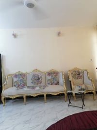 قنفات خشب زان مصري عشر مقاعد للبيع اخو الجديد ب ٥٥٠ الف وبيه مجال بالز...