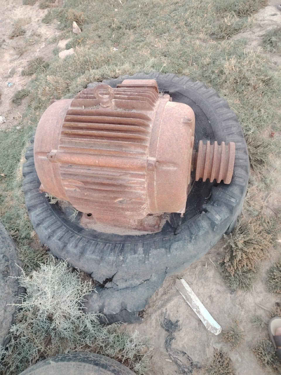مضخه مياه زراعيه للبيع 
ماطور حجم ٧٥
خنزيره هايدوليك تحويررقم واحدحجمه ١٢/١٤
مكانه عماره كميت
***********
