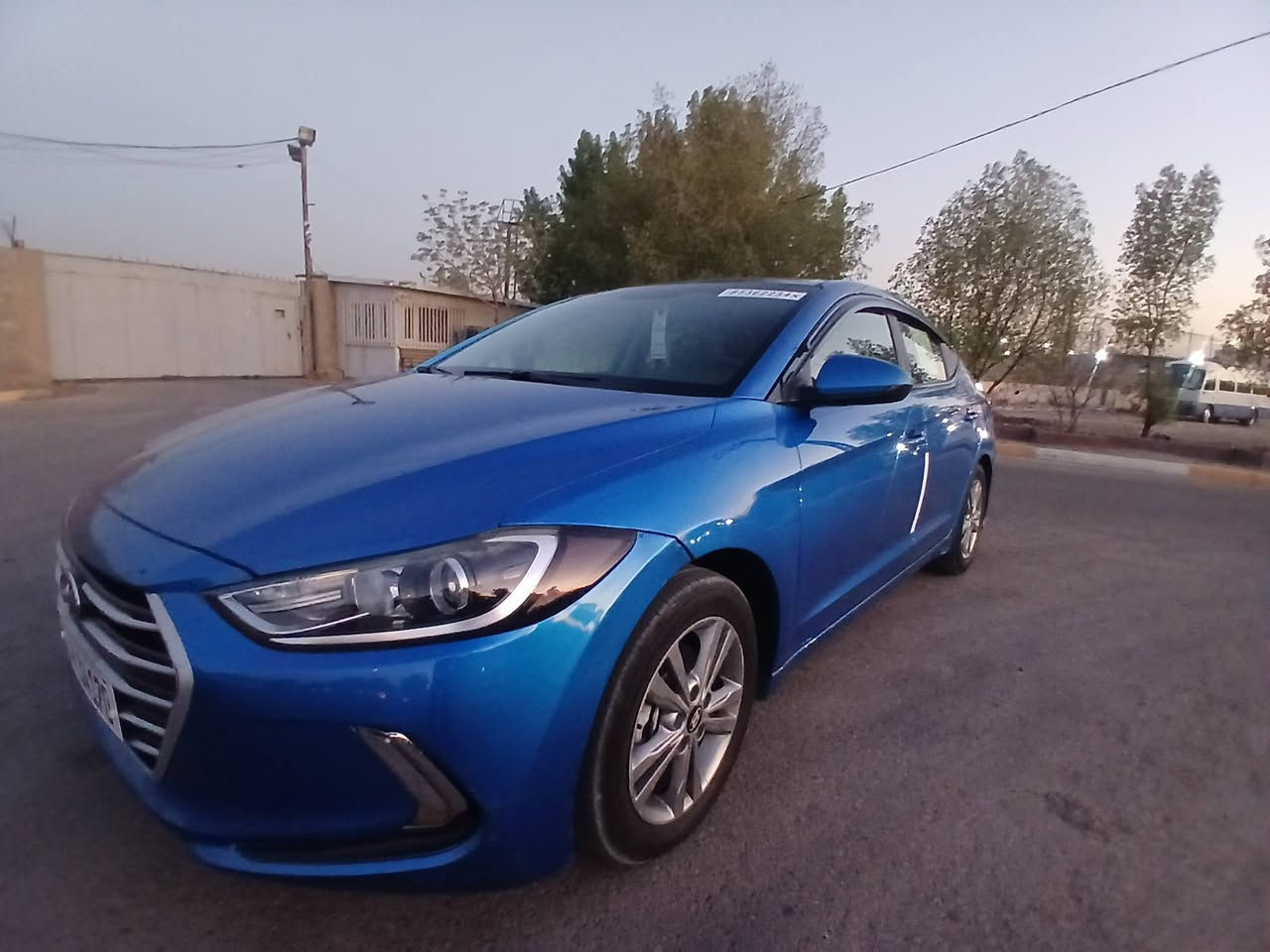 النترا ٢٠١٧ بحريه حادثها دعاميه اماميه
من امريكا فقط هنا جردت ٣ قطع صبغتهن
محرك ٢٠٠٠ دوش كفاله
فووول عده الفتحه
بصمه ..
تبريد شاشه ..ثلاجه
ويل كب 
راذارات
شاشه وكامره دواره
محرك كير جدد باسمي شخصيا
رقم بغداد 
رقم وهزه وسنويه كله جديد جددتهن قبل اسبوع 
السياره جاهزه للاخير 
مكاني بغداد الكرخ حي الاعلام ***********

