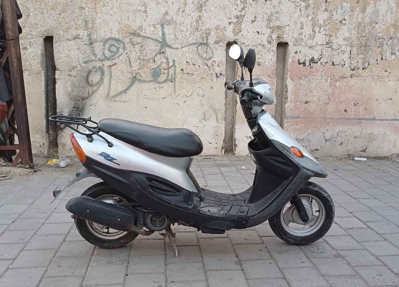 مساء الخير للبيع بيجي سرعته ٦٠ ياماها مكينه بلاديه سلف وهندر شلعه معدل كامله من كل شي السعر 350 قفل قفل السكن طالبيه قرب حبايبنه شراي يخاير ***********
